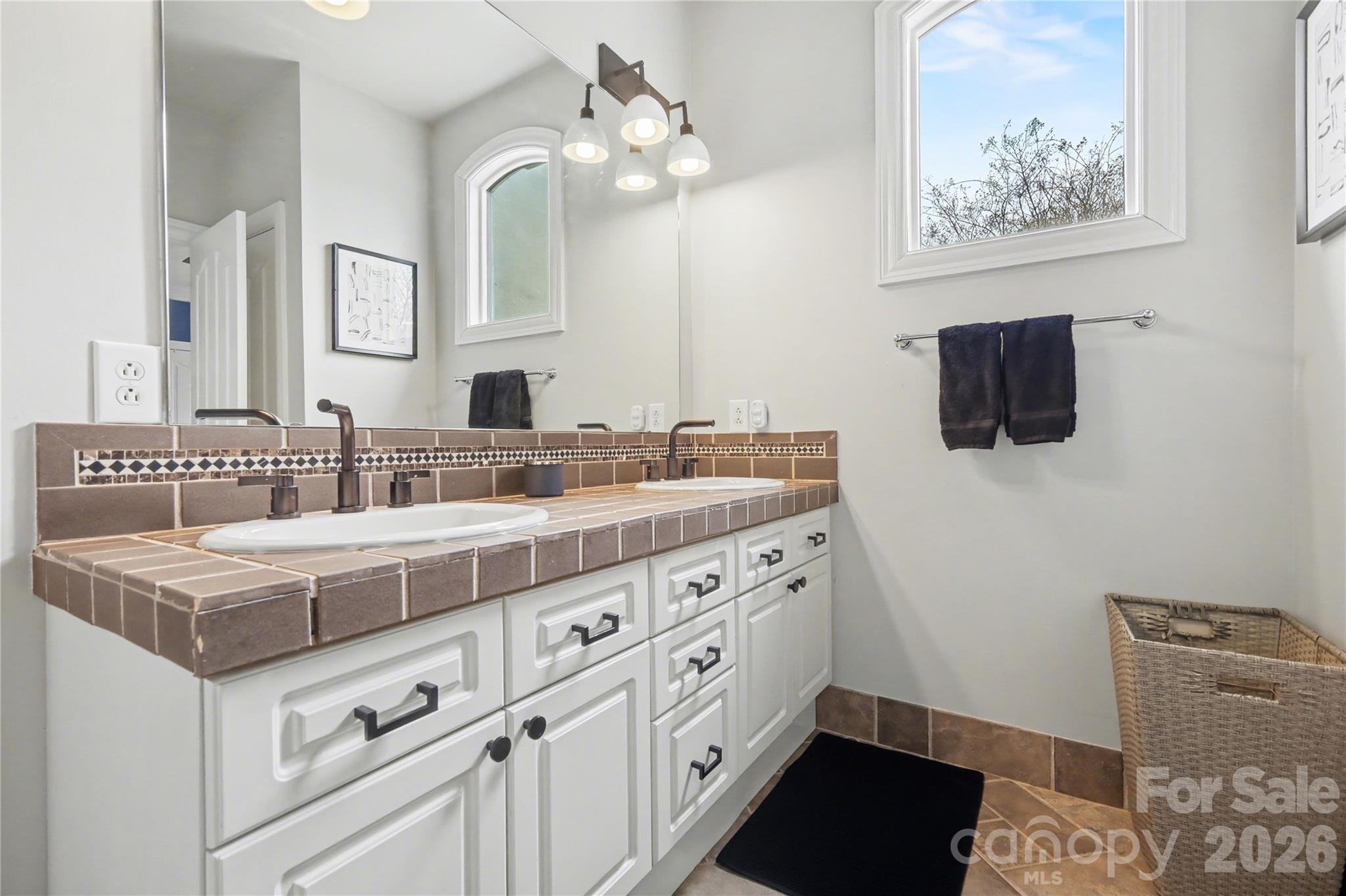 property viewer photo 22