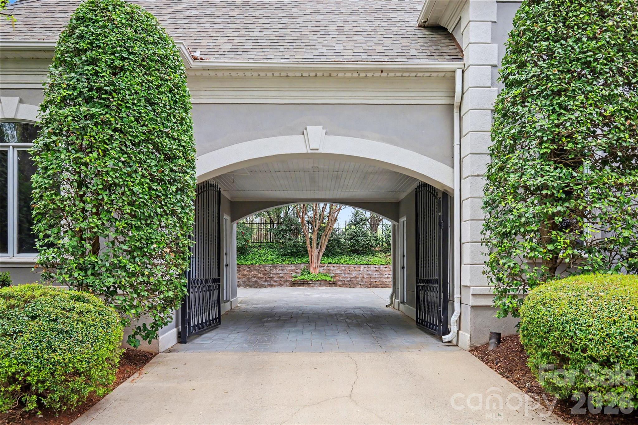 property viewer photo 36