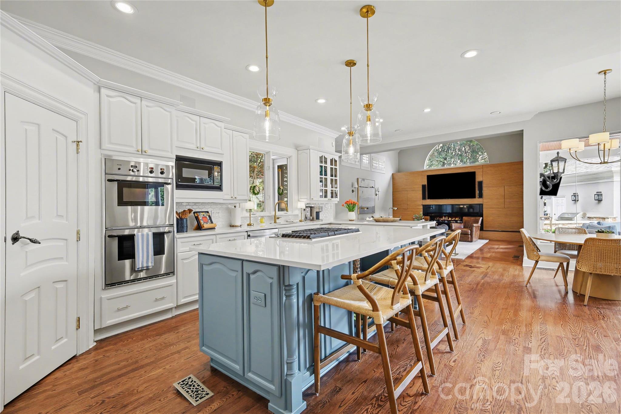 property viewer photo 5