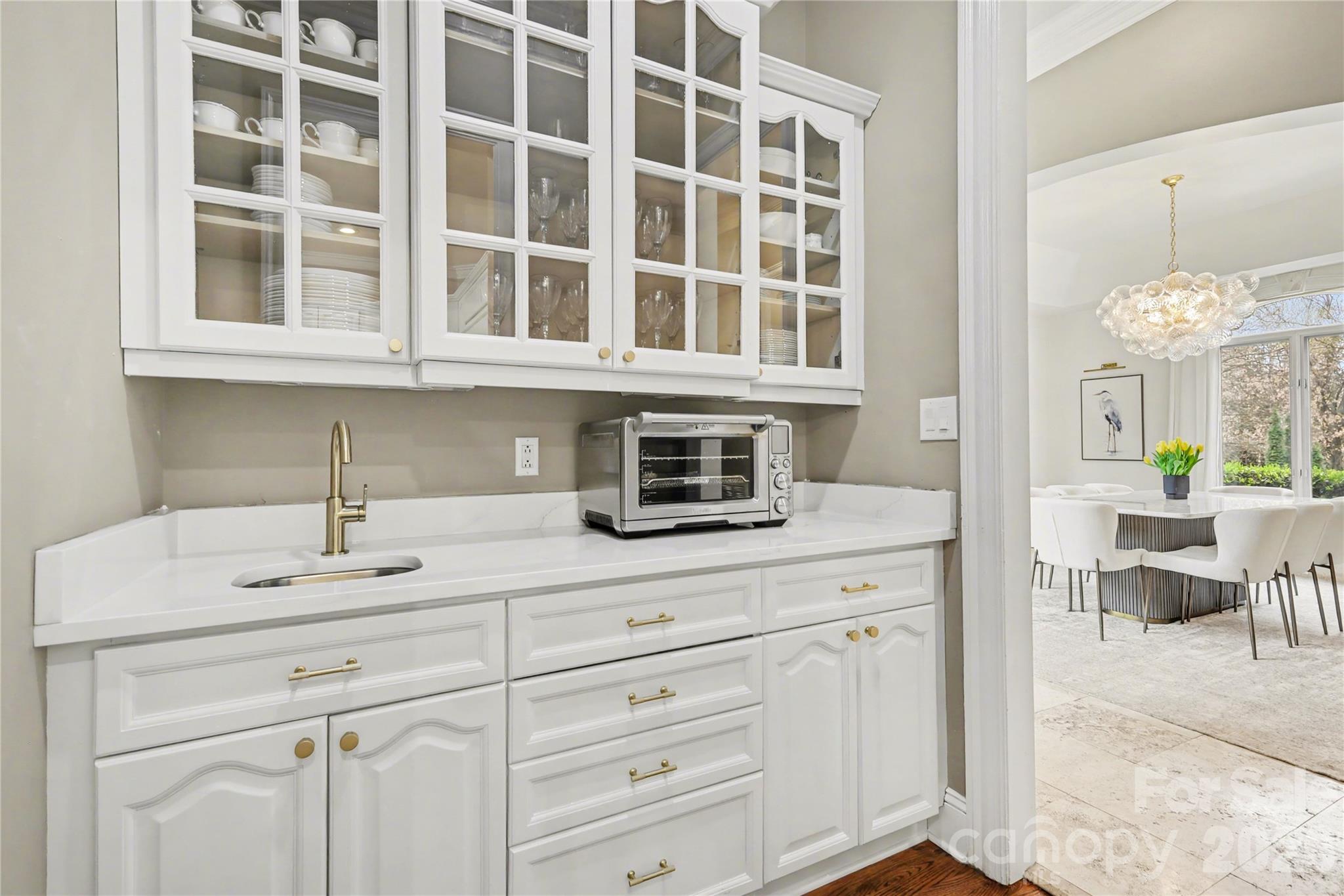 property viewer photo 8