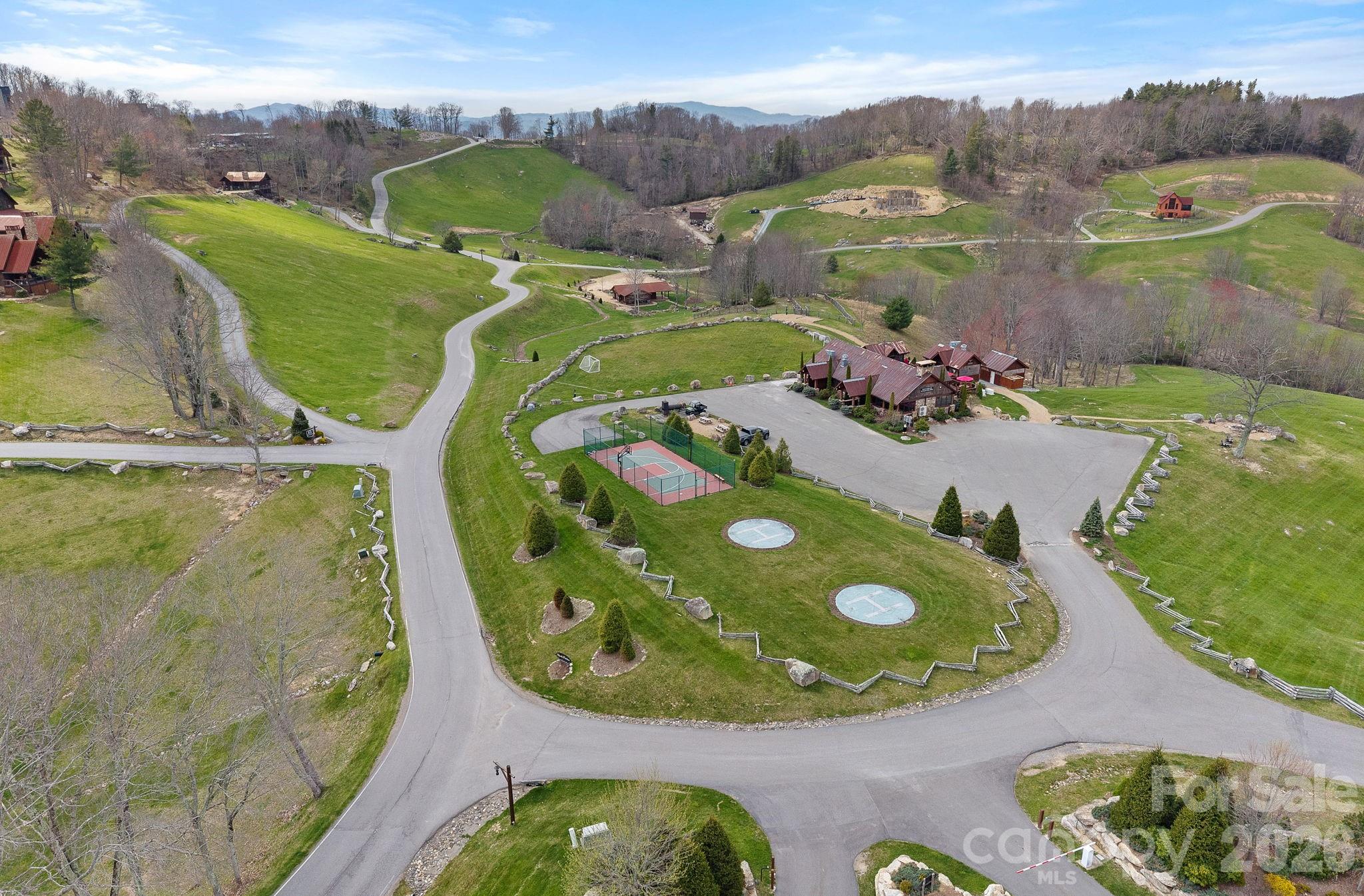 main property photo 40