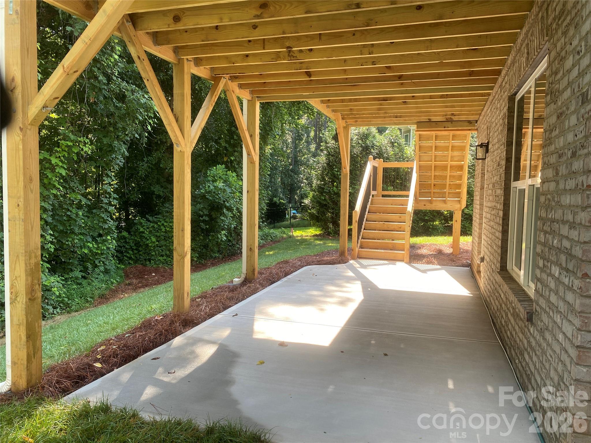 main property photo 32