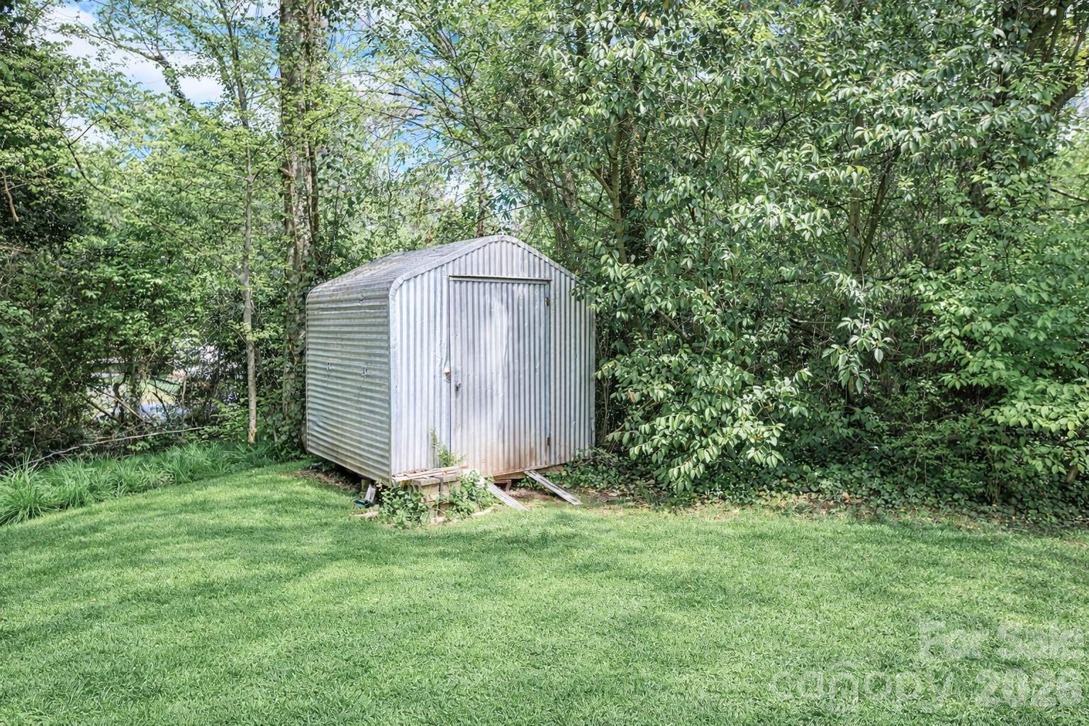main property photo 31