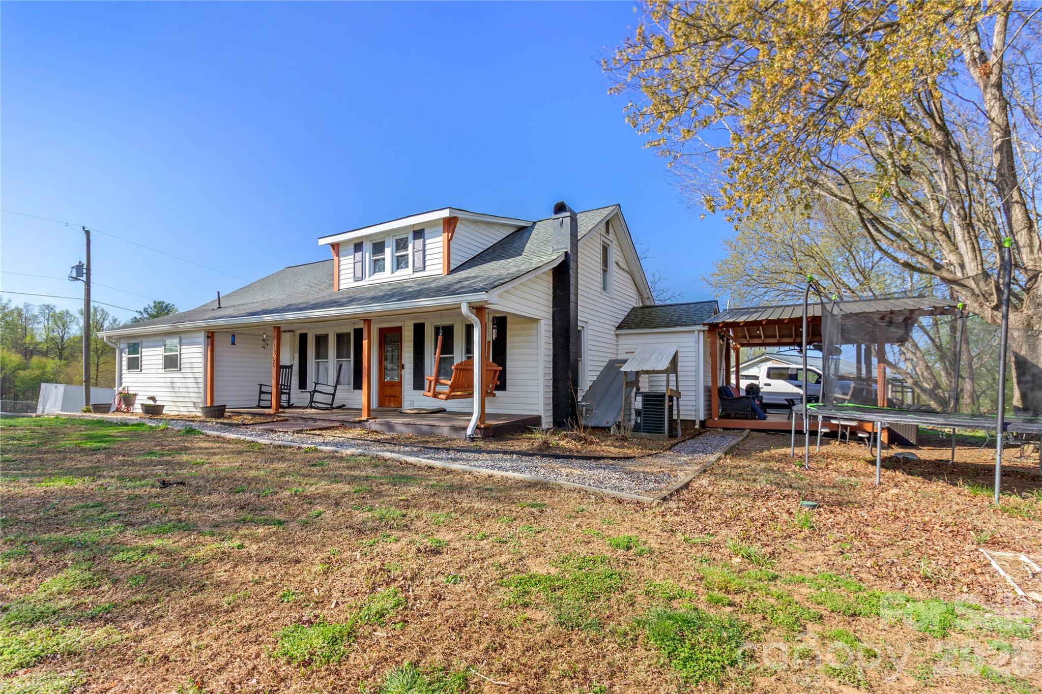main property photo 23