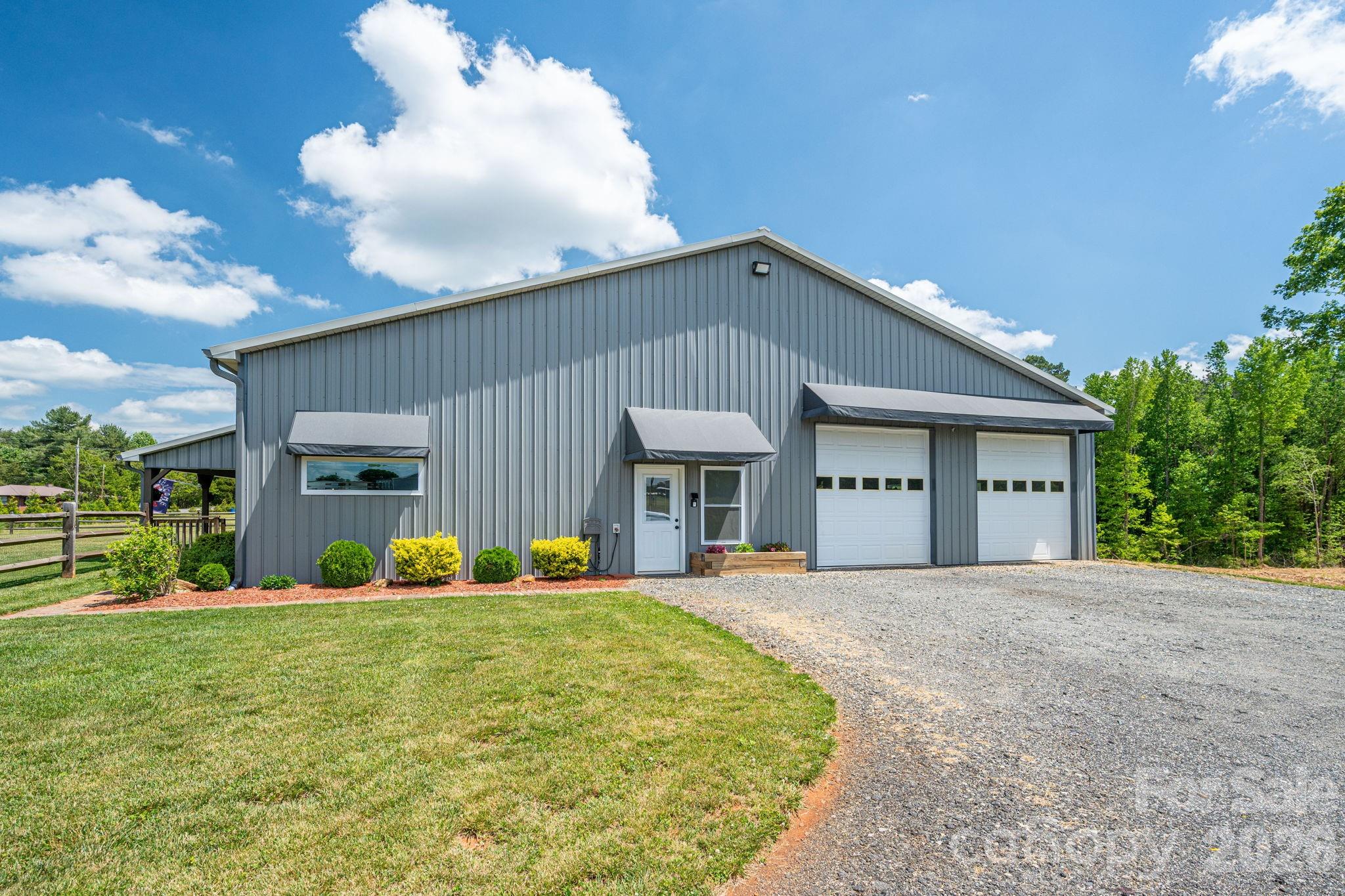 main property photo 33