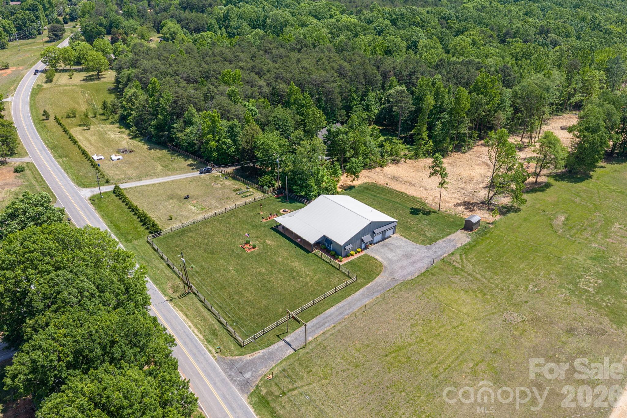 main property photo 38