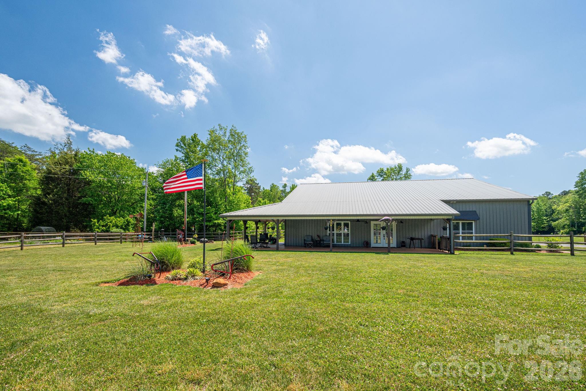 main property photo 5