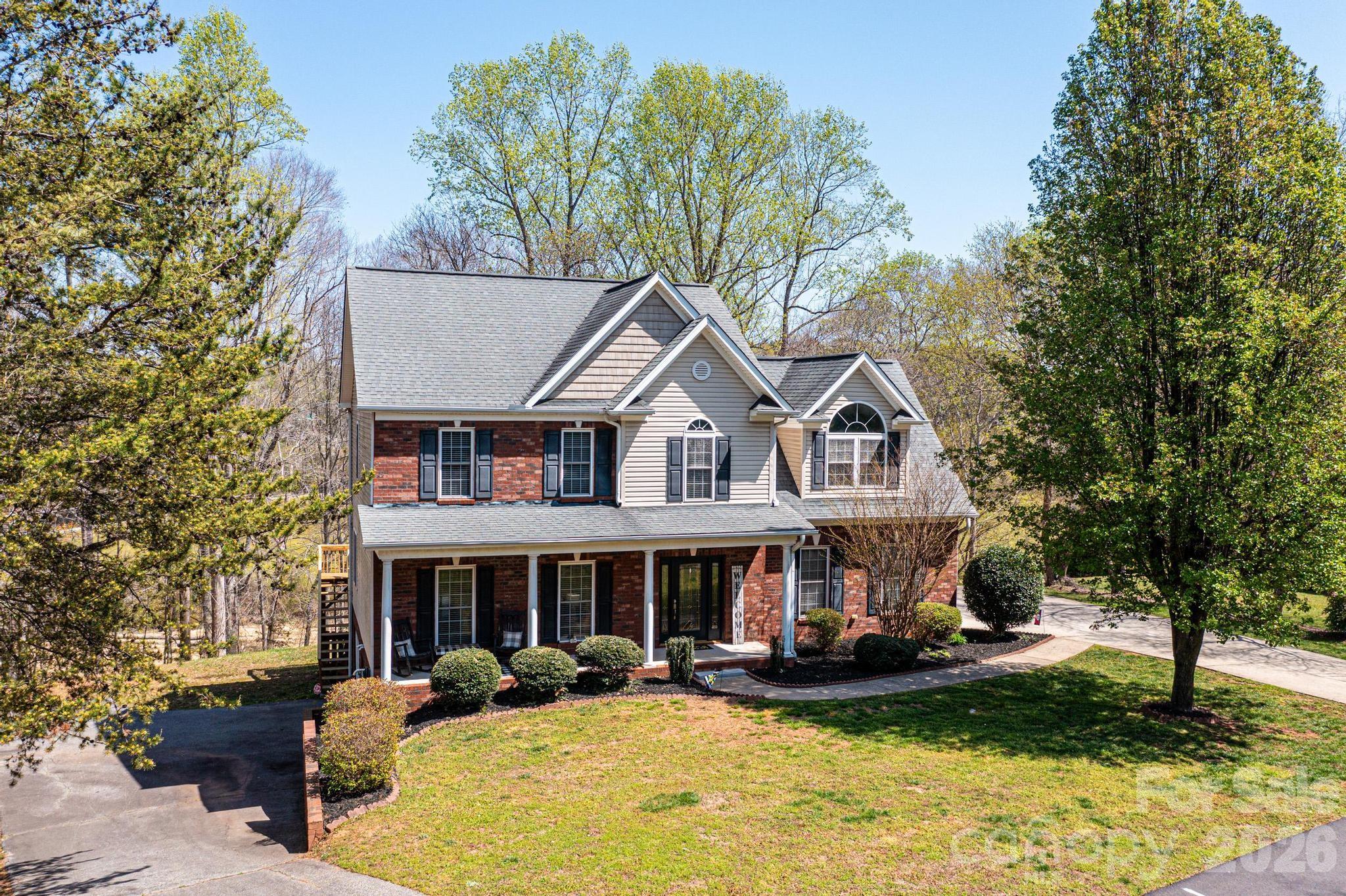 main property photo 3