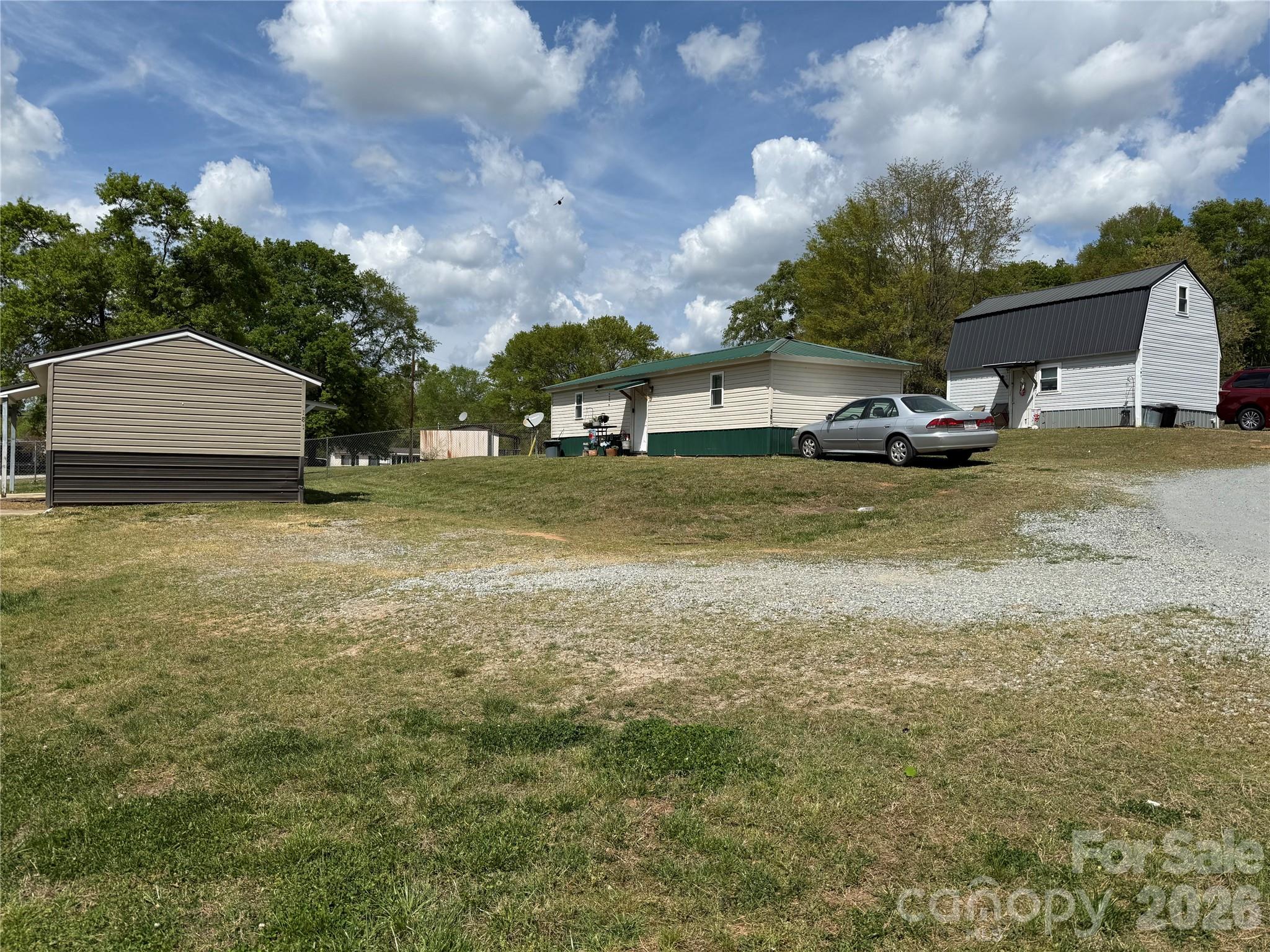 main property photo 17