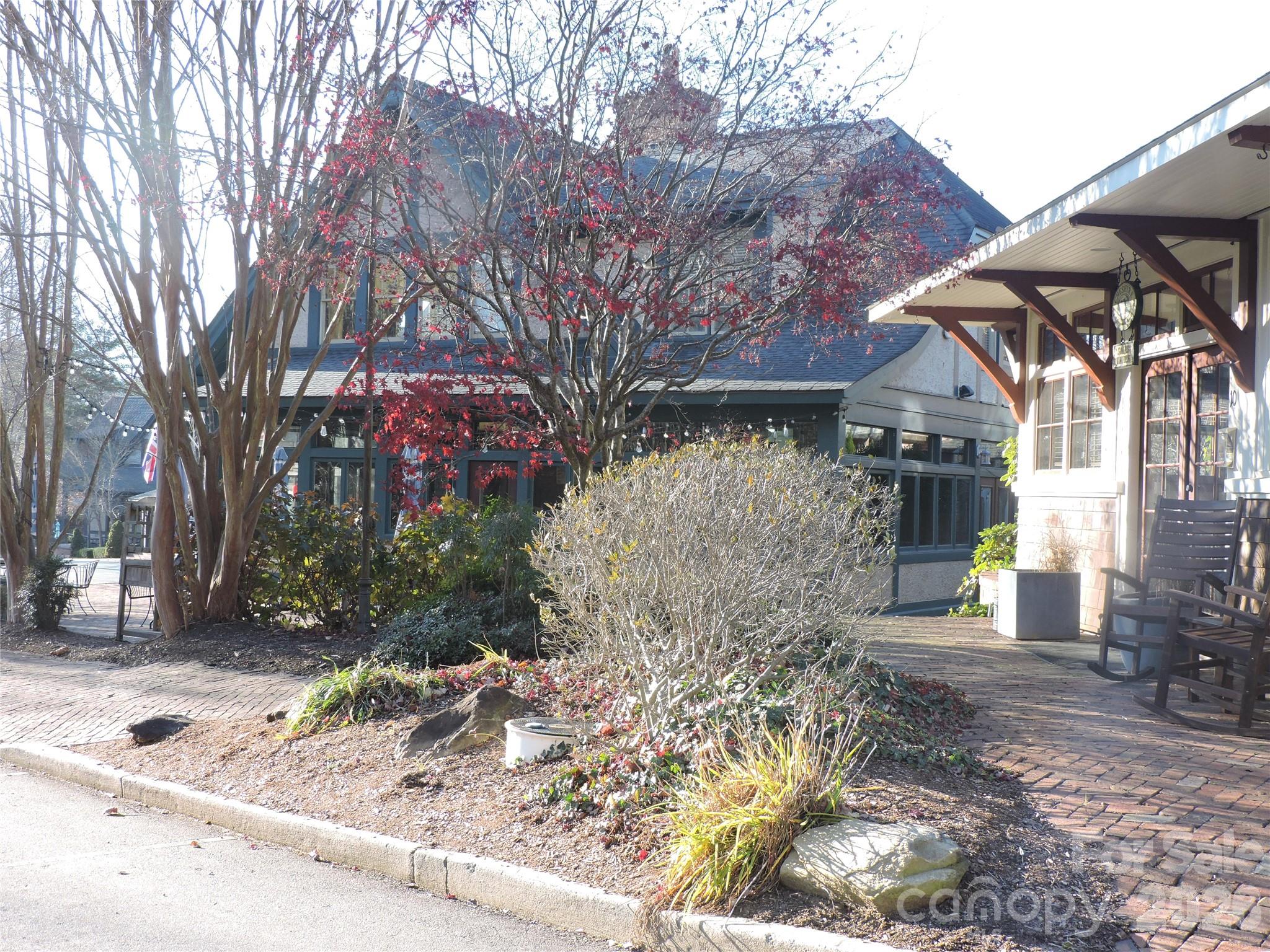 main property photo 10