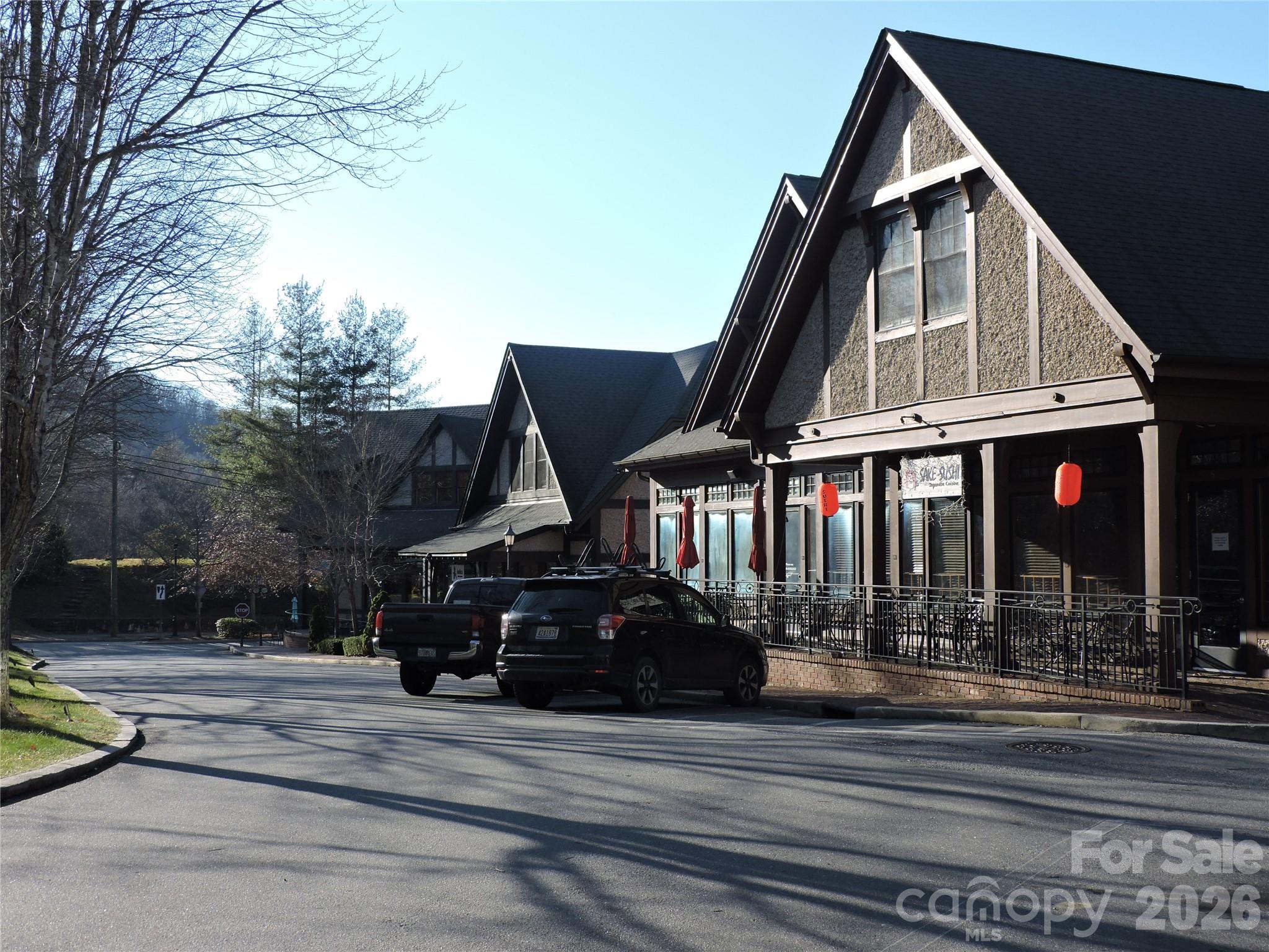 main property photo 13