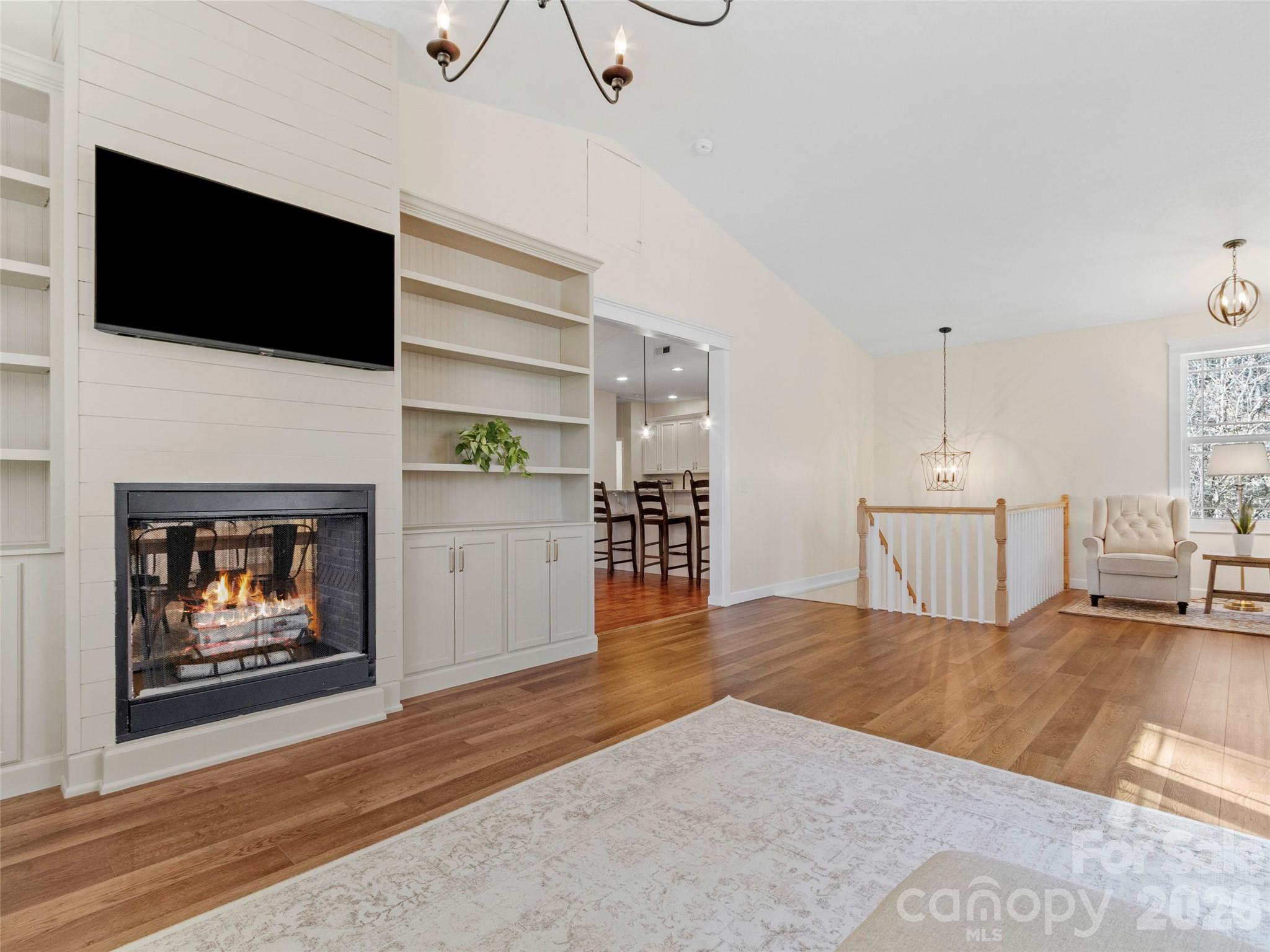 property viewer photo 15