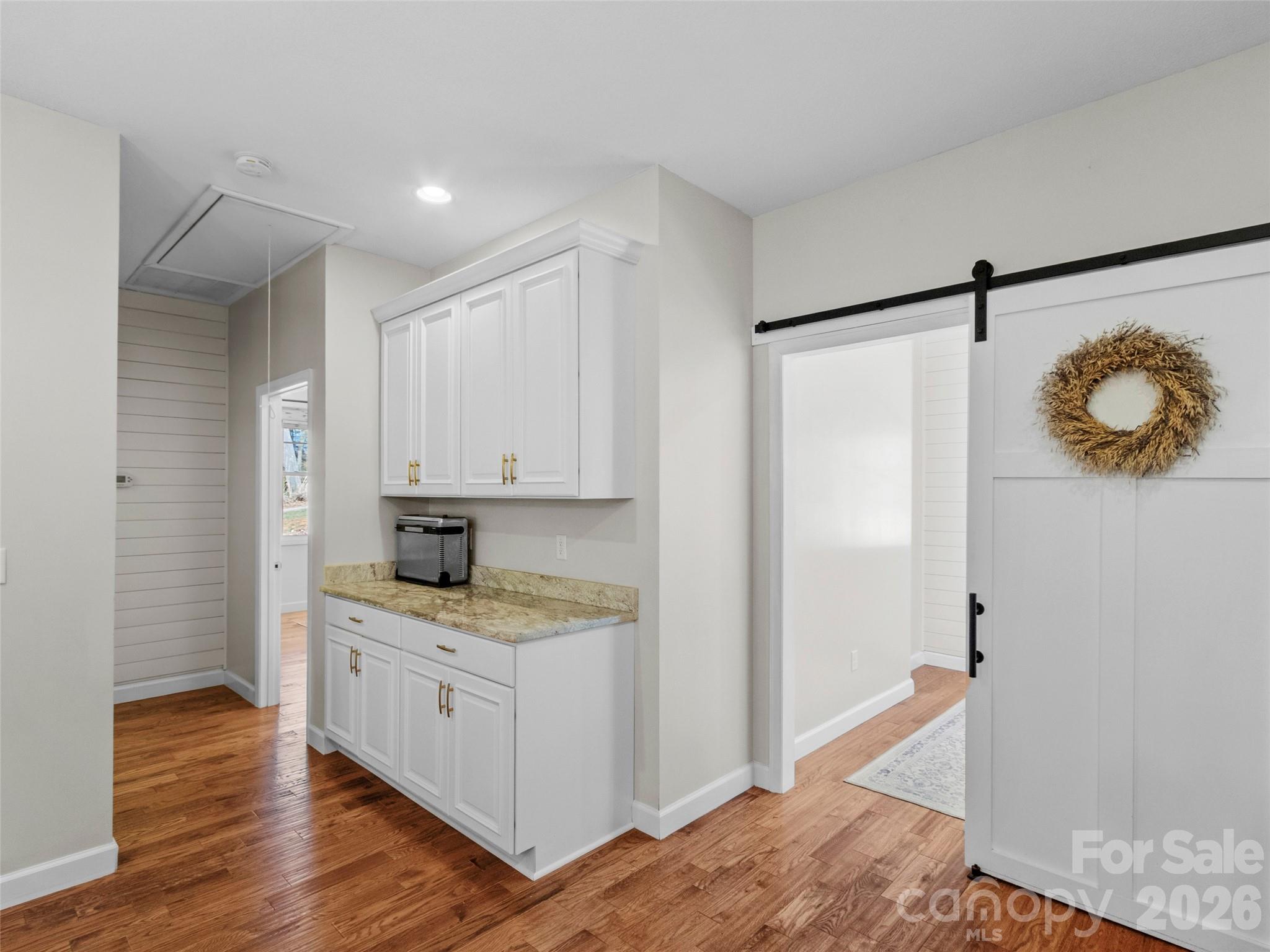 property viewer photo 25