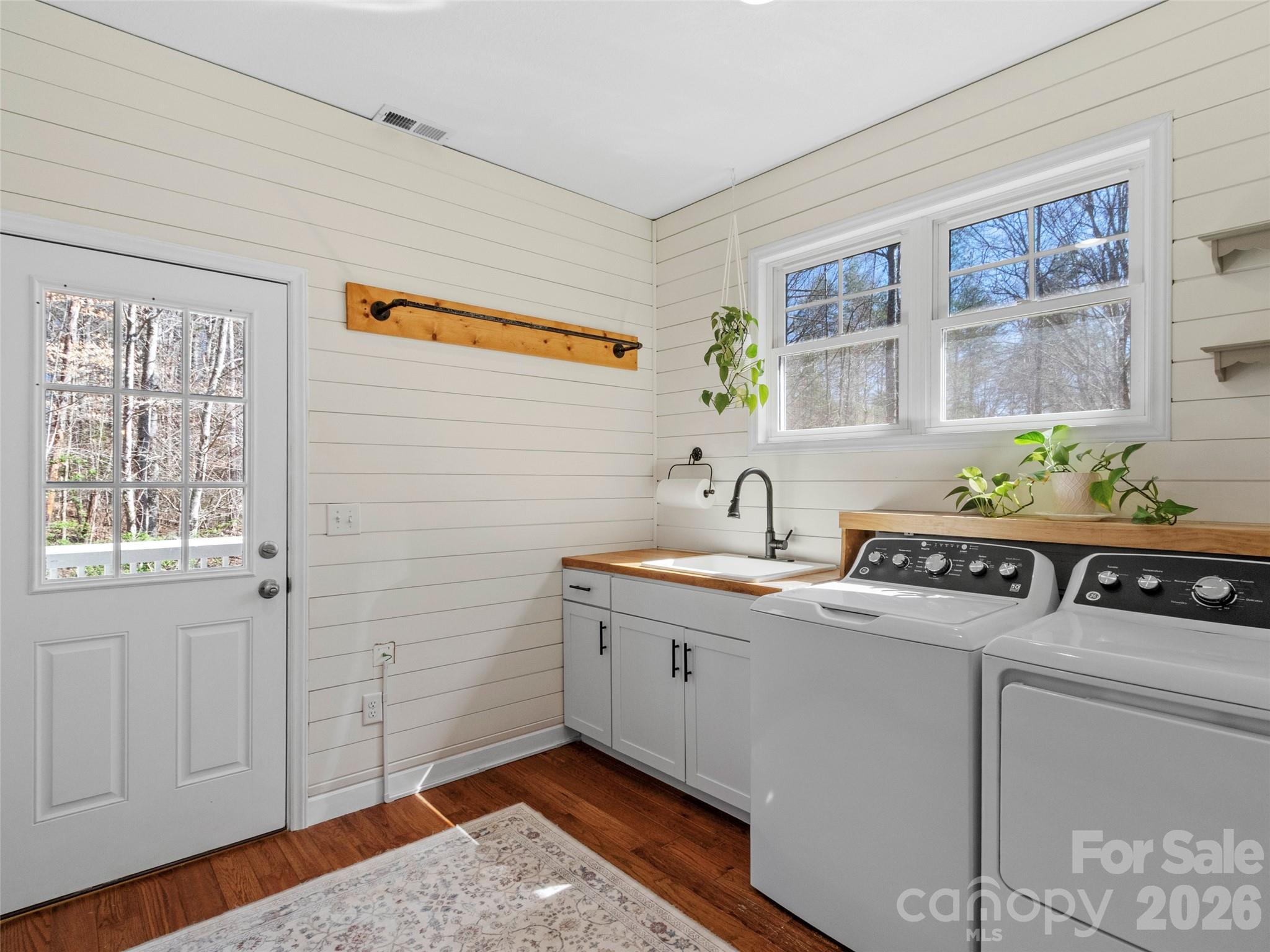 property viewer photo 26