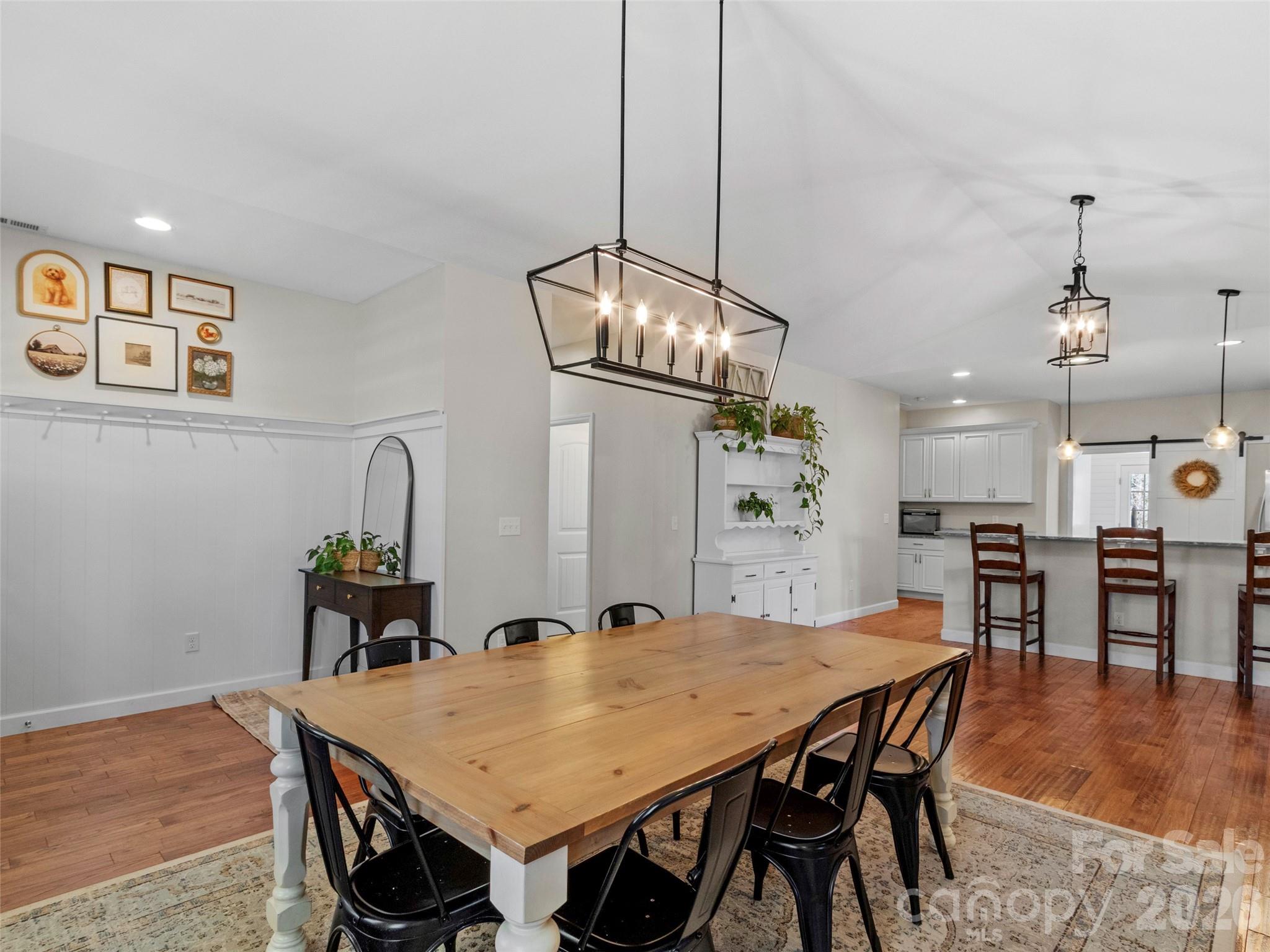 property viewer photo 31