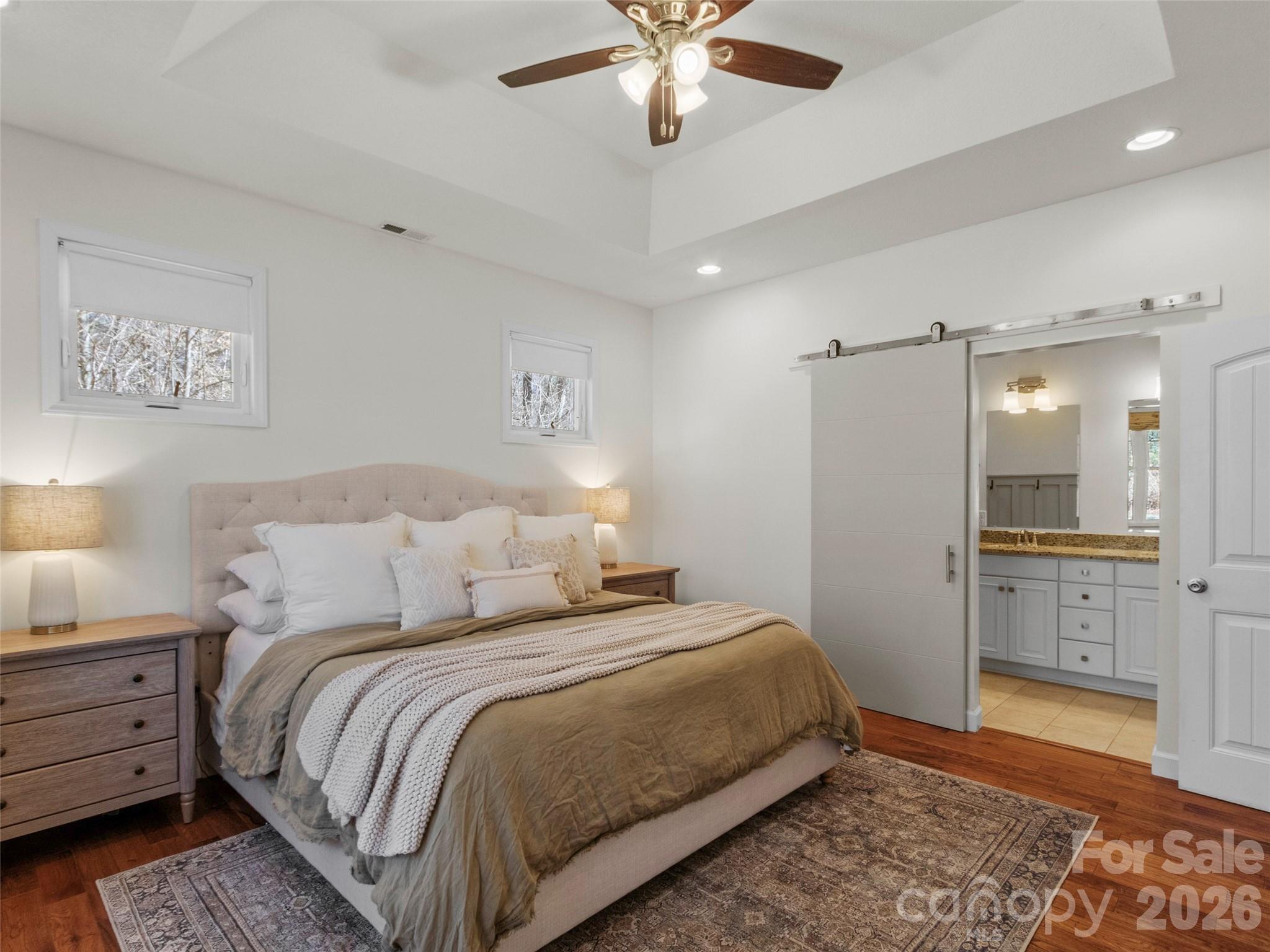 property viewer photo 36