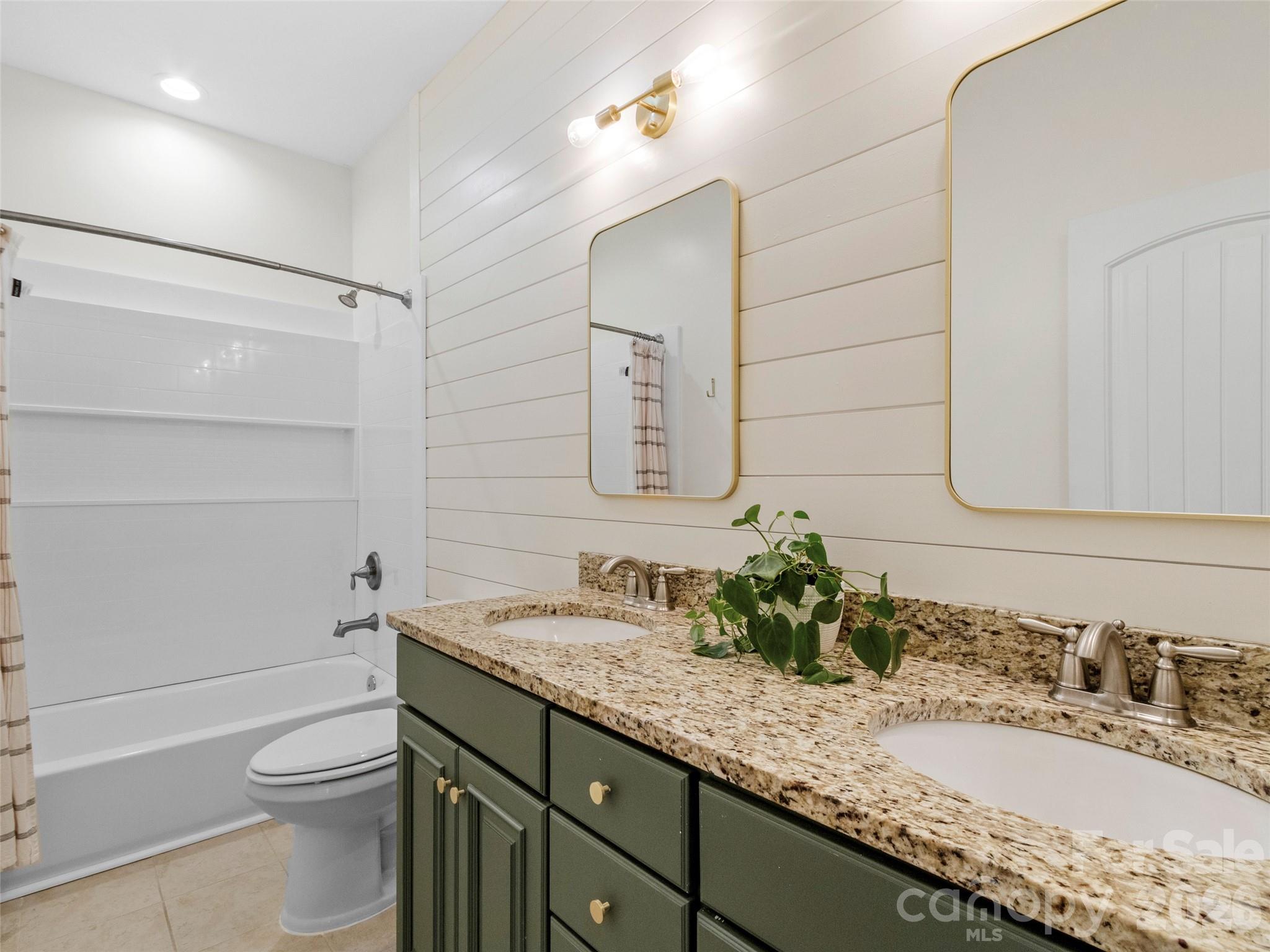 property viewer photo 43