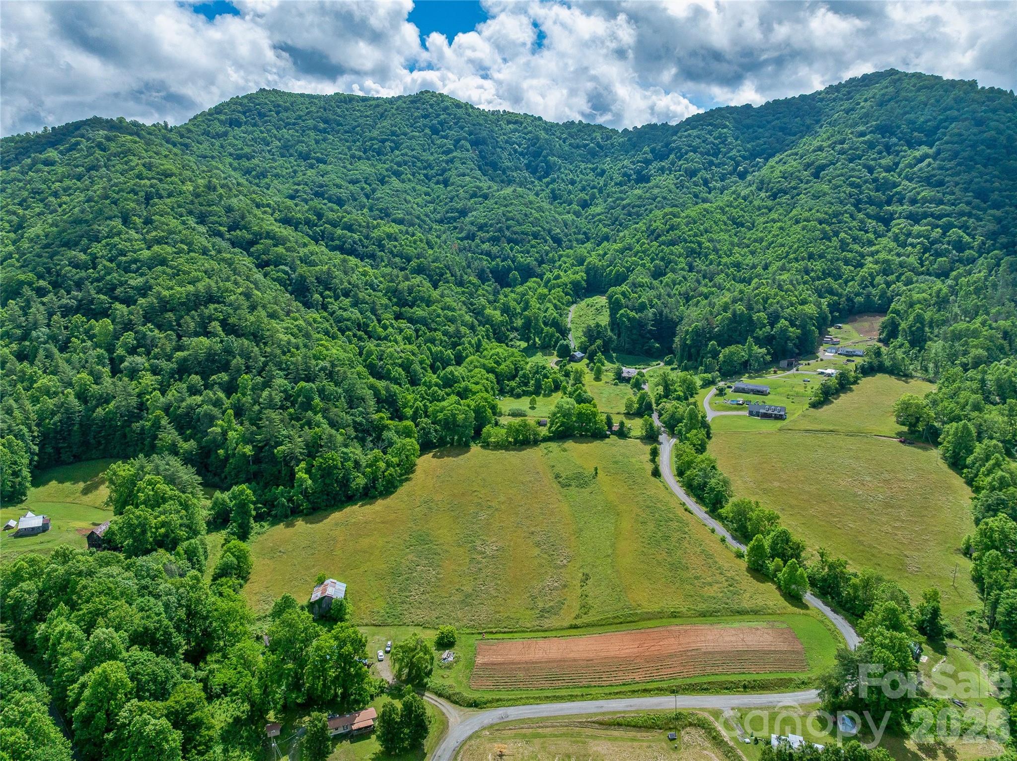 main property photo 12