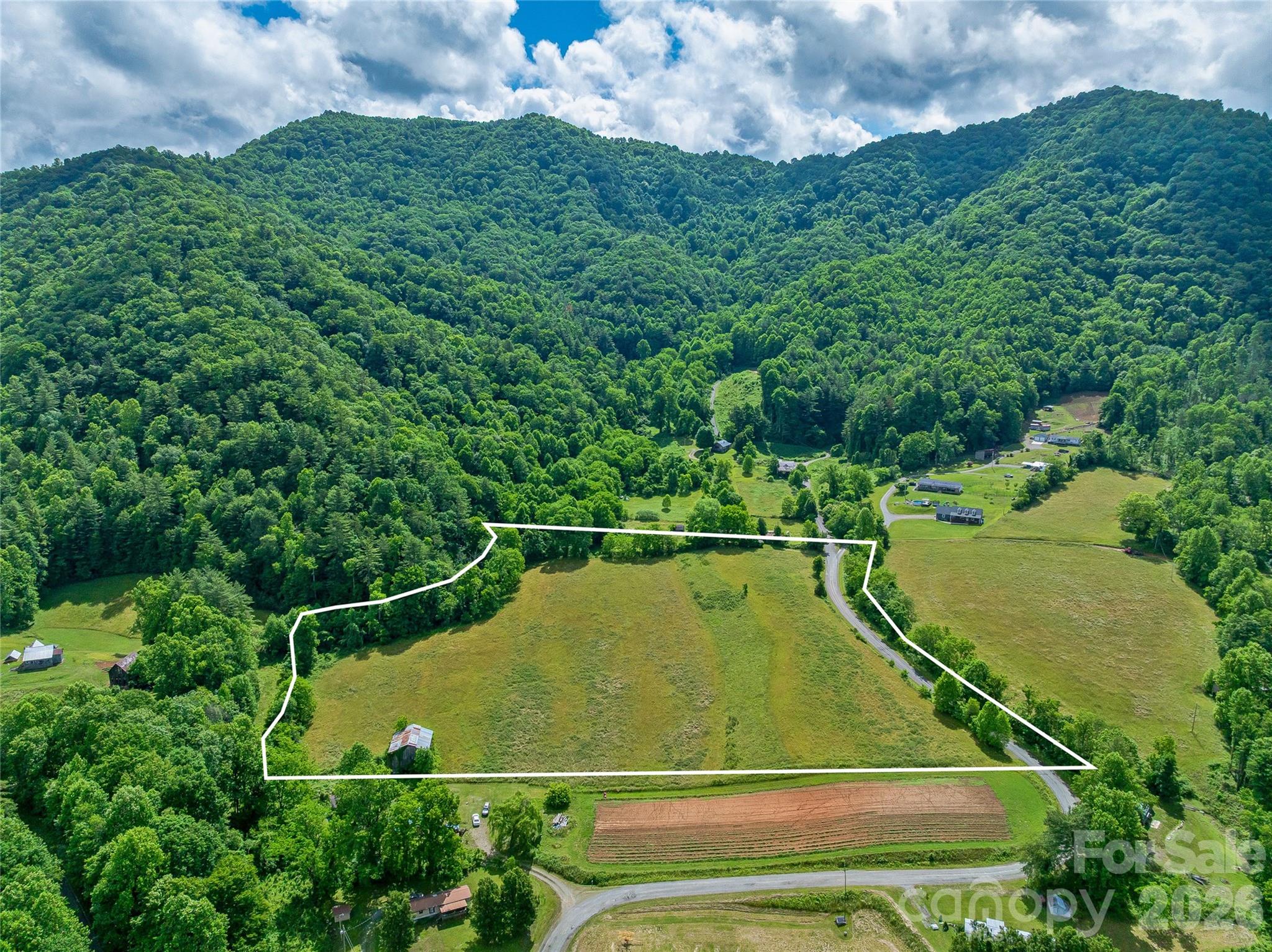 main property photo 14