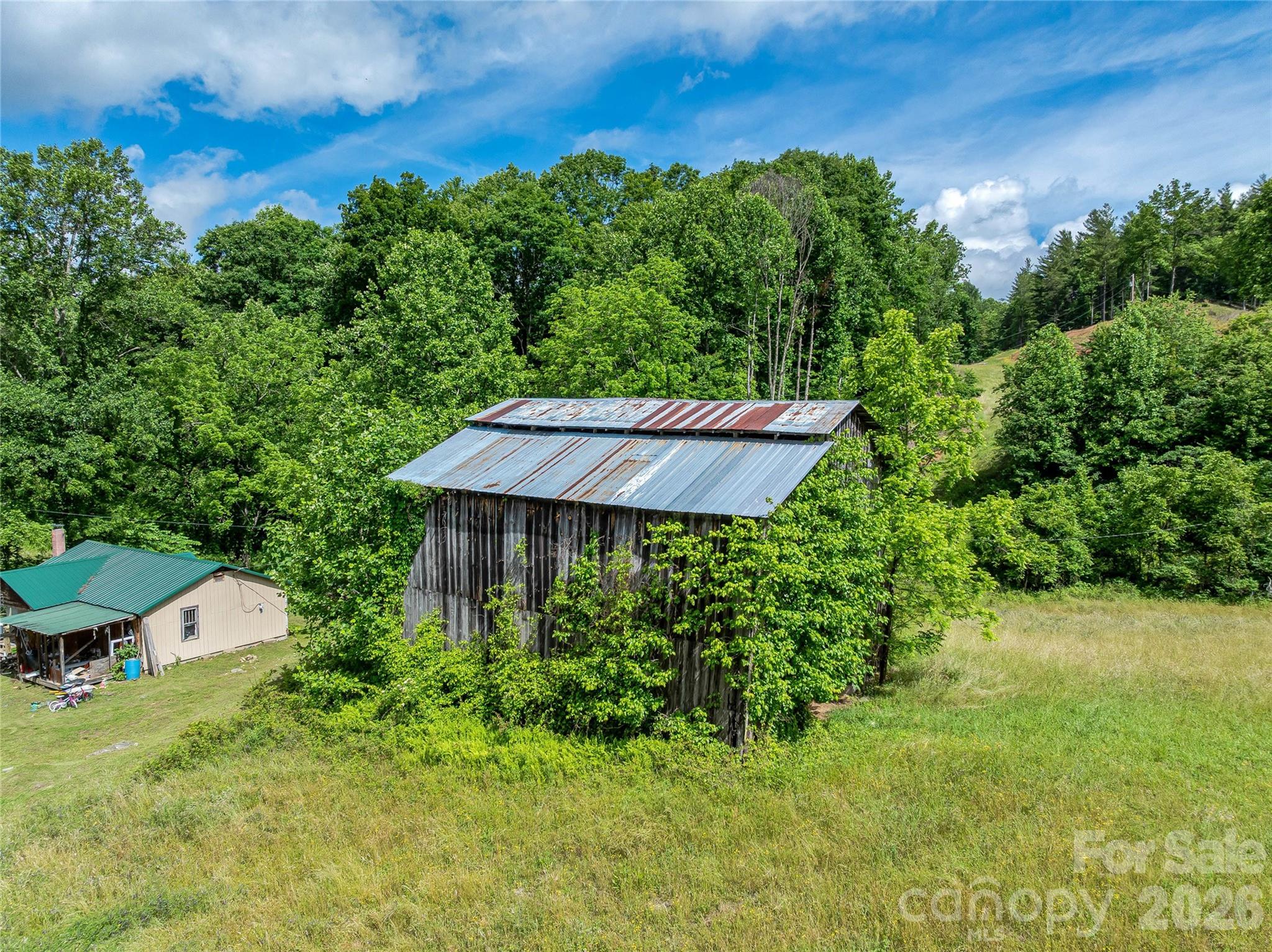 main property photo 17