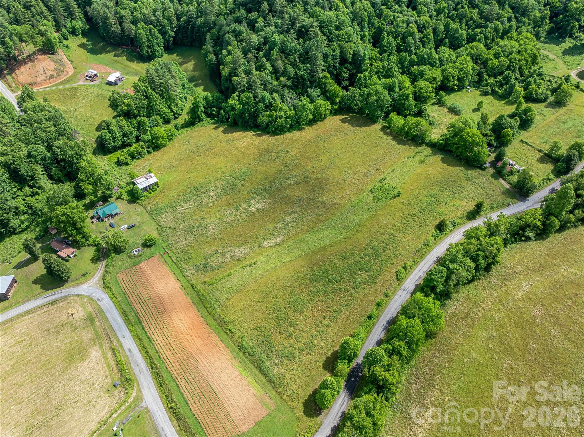 main property photo 6