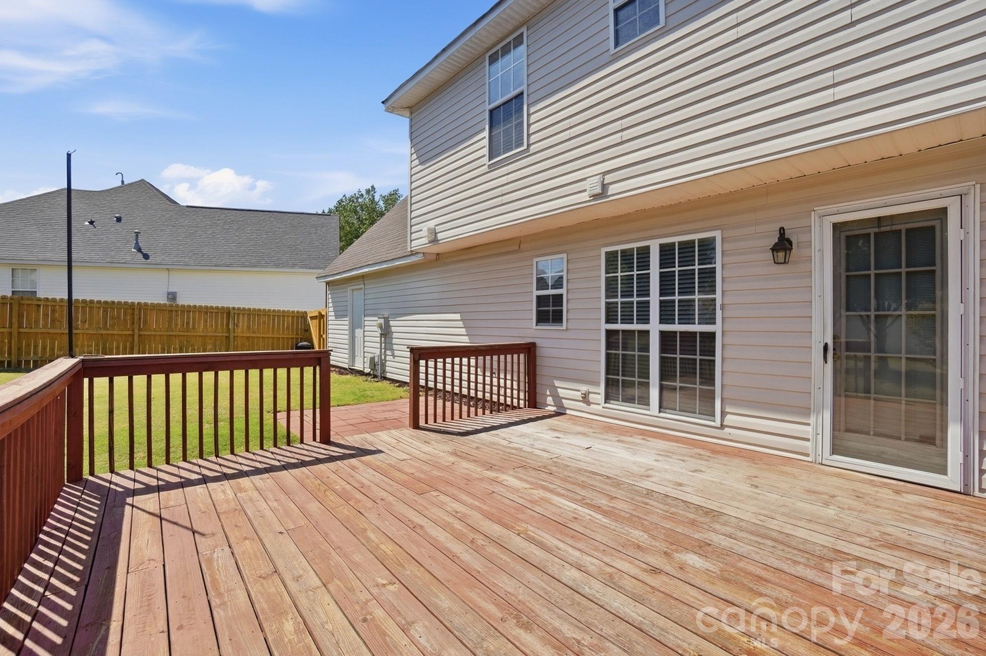 main property photo 40