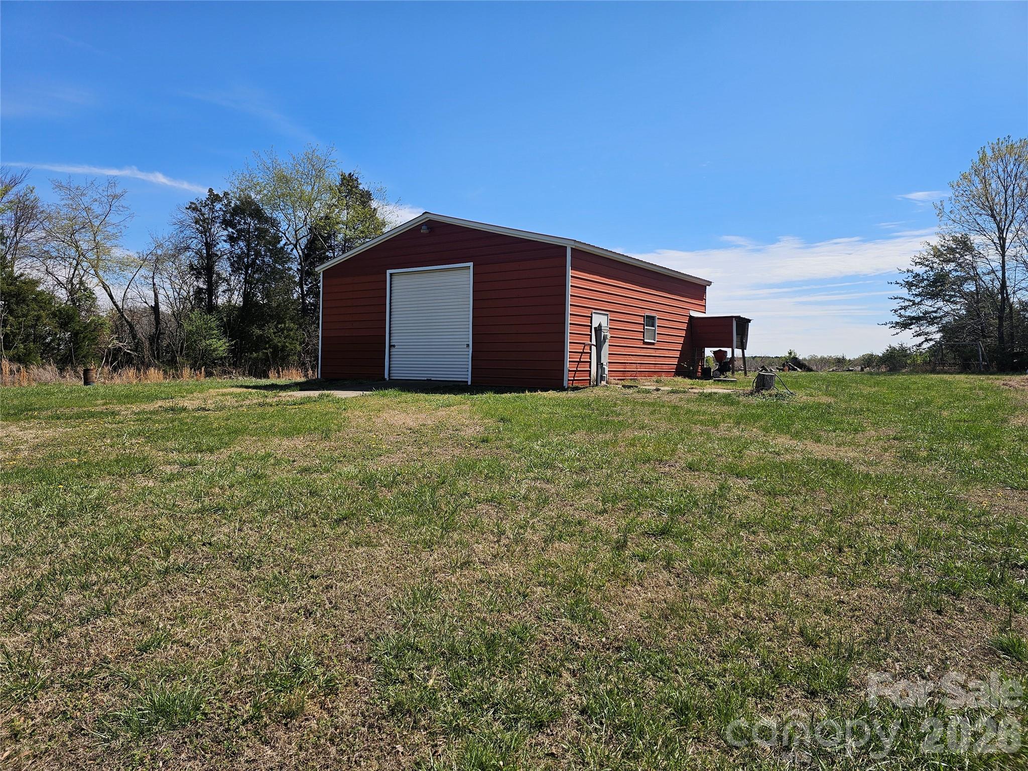 main property photo 8