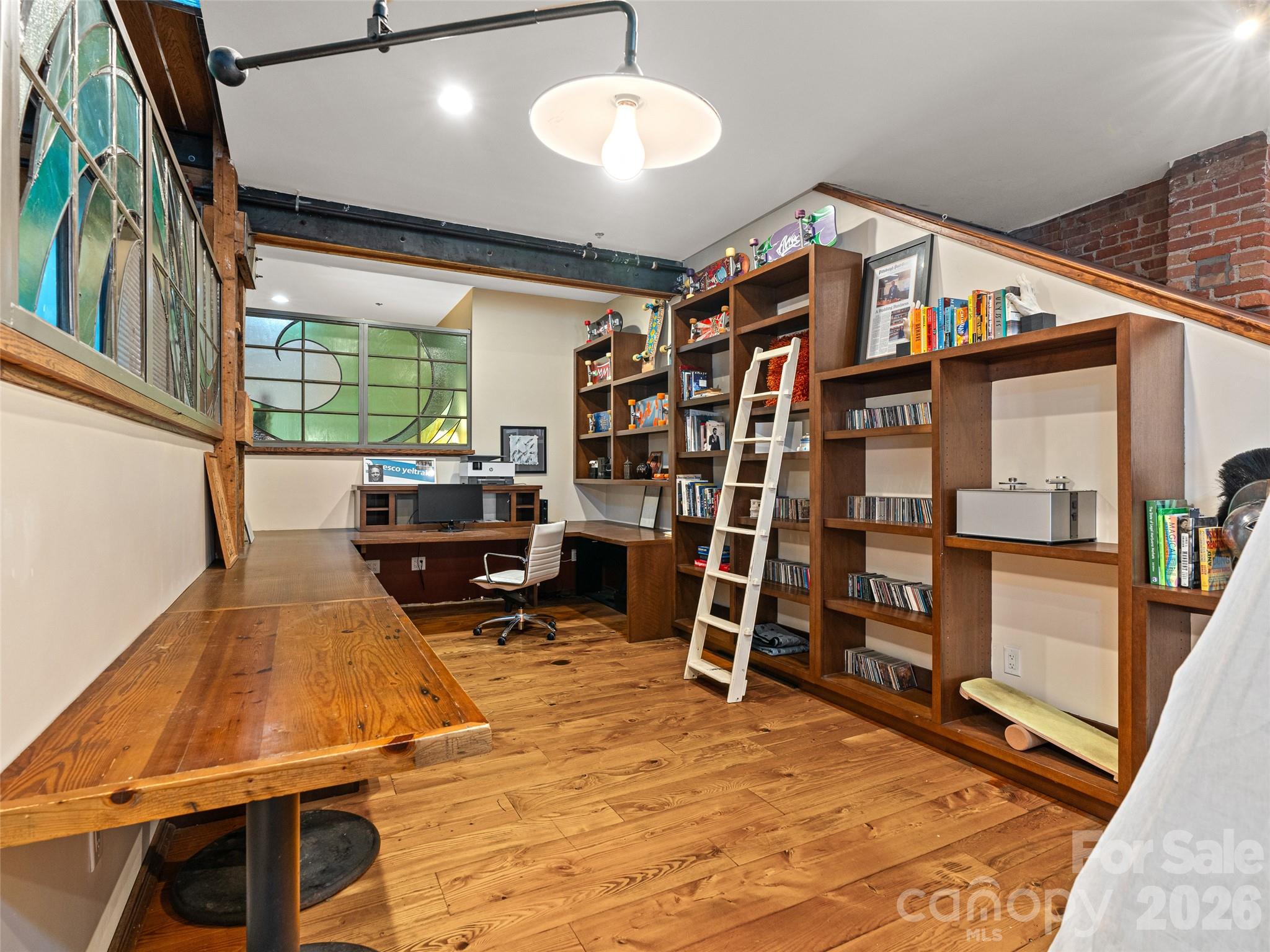 main property photo 31