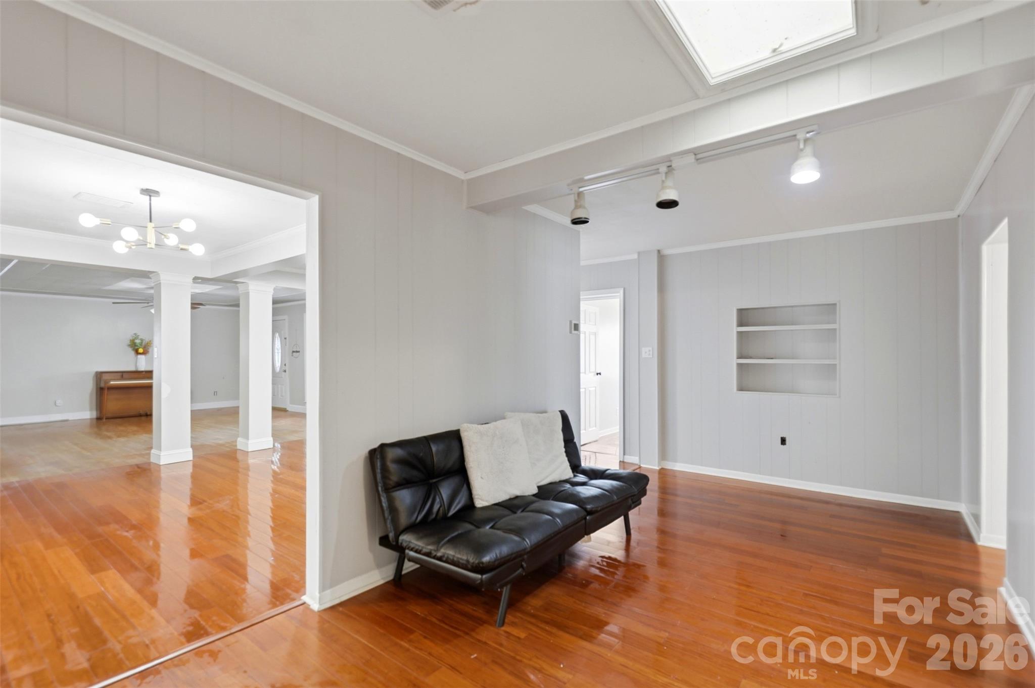 main property photo 14