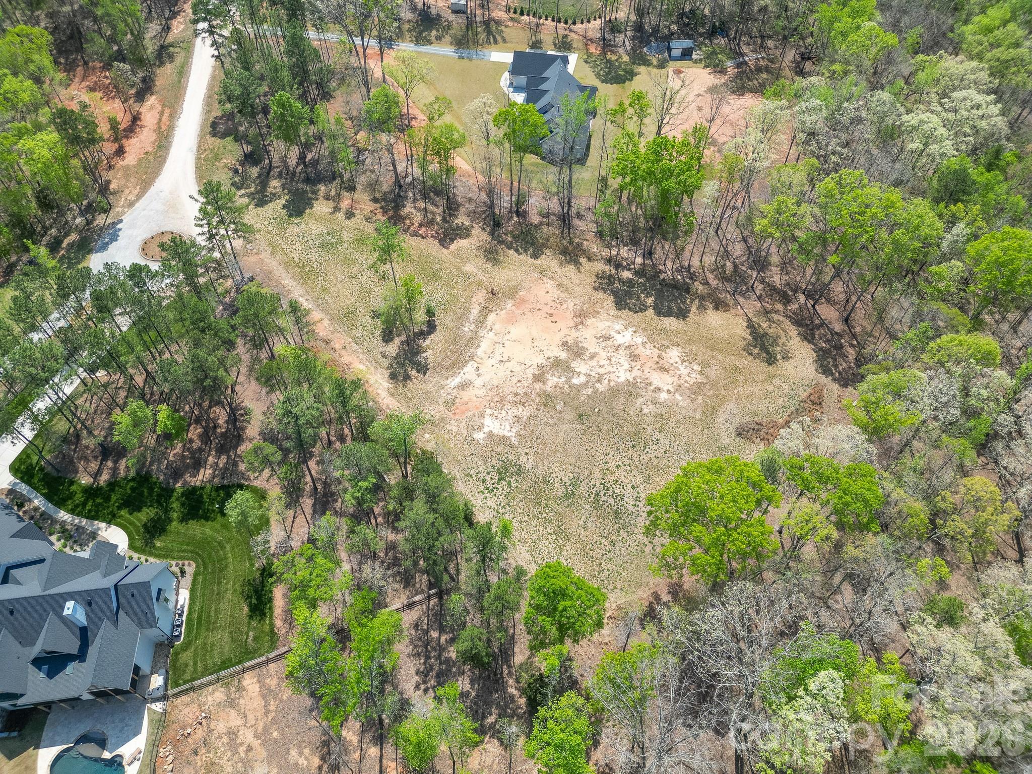 main property photo 20