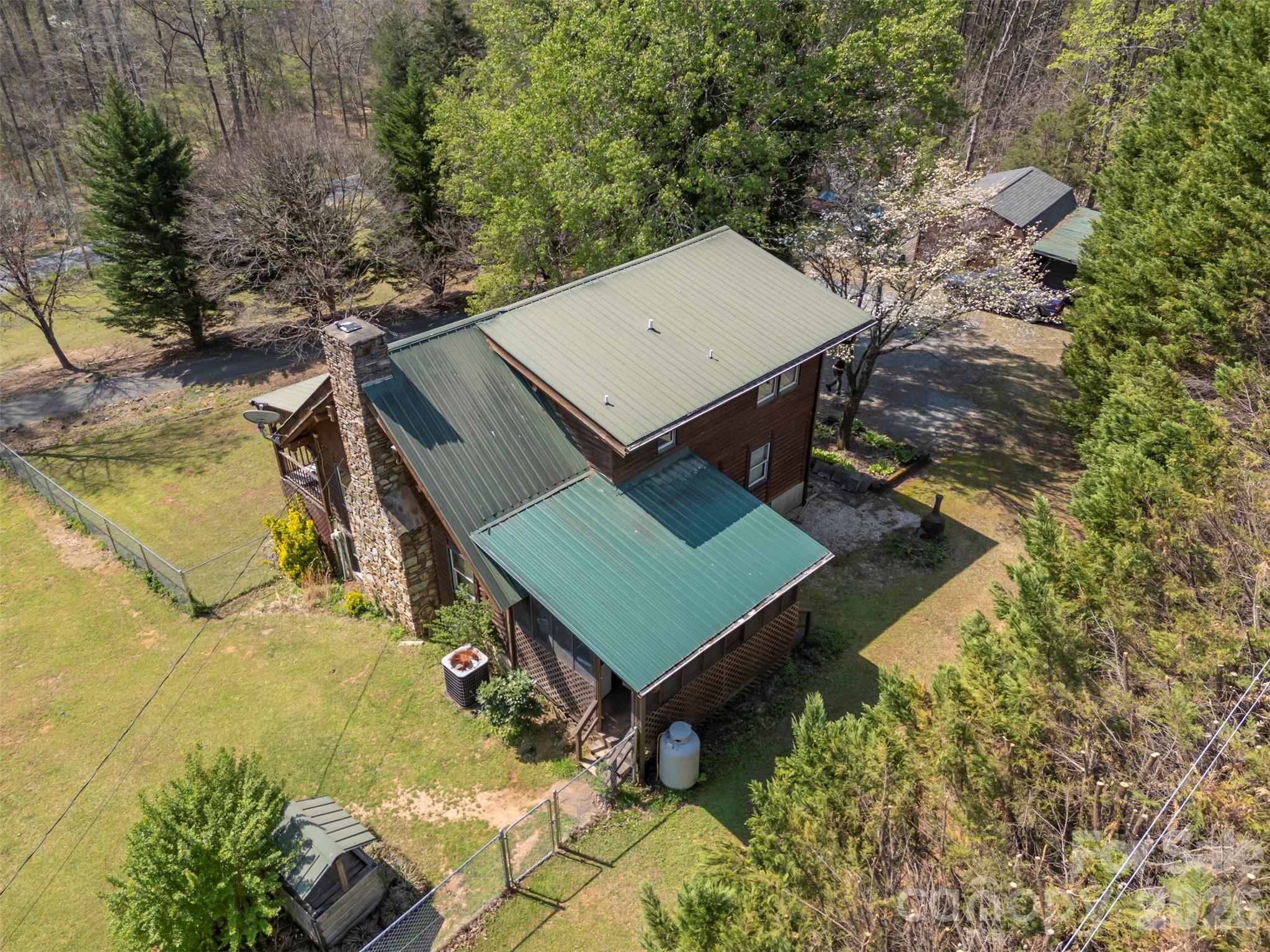 main property photo 31