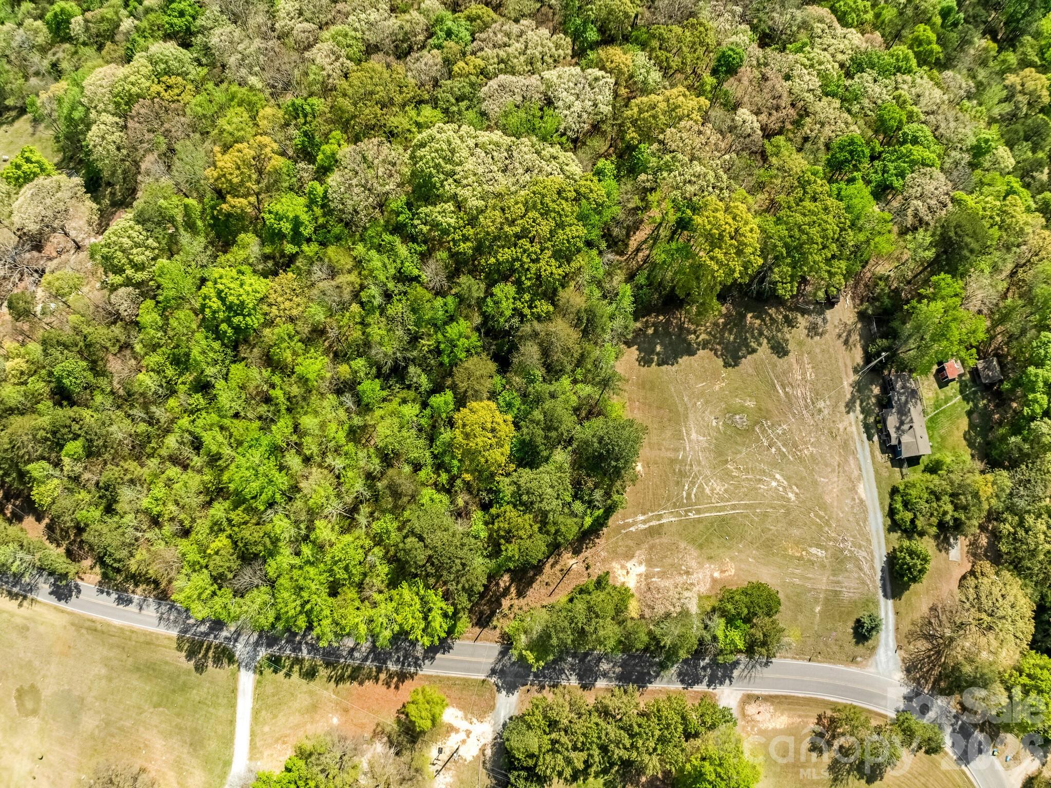 main property photo 18