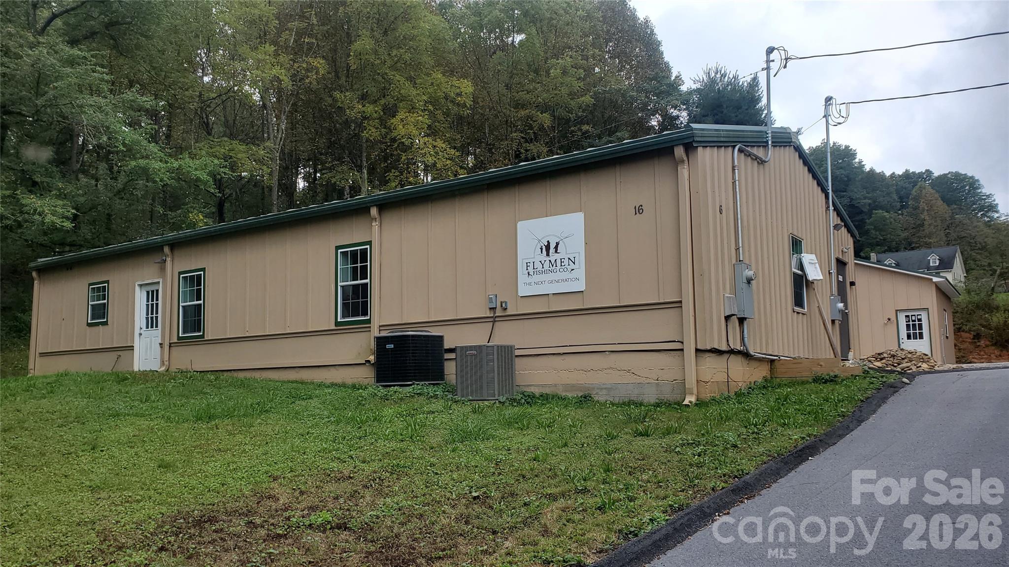 main property photo 18