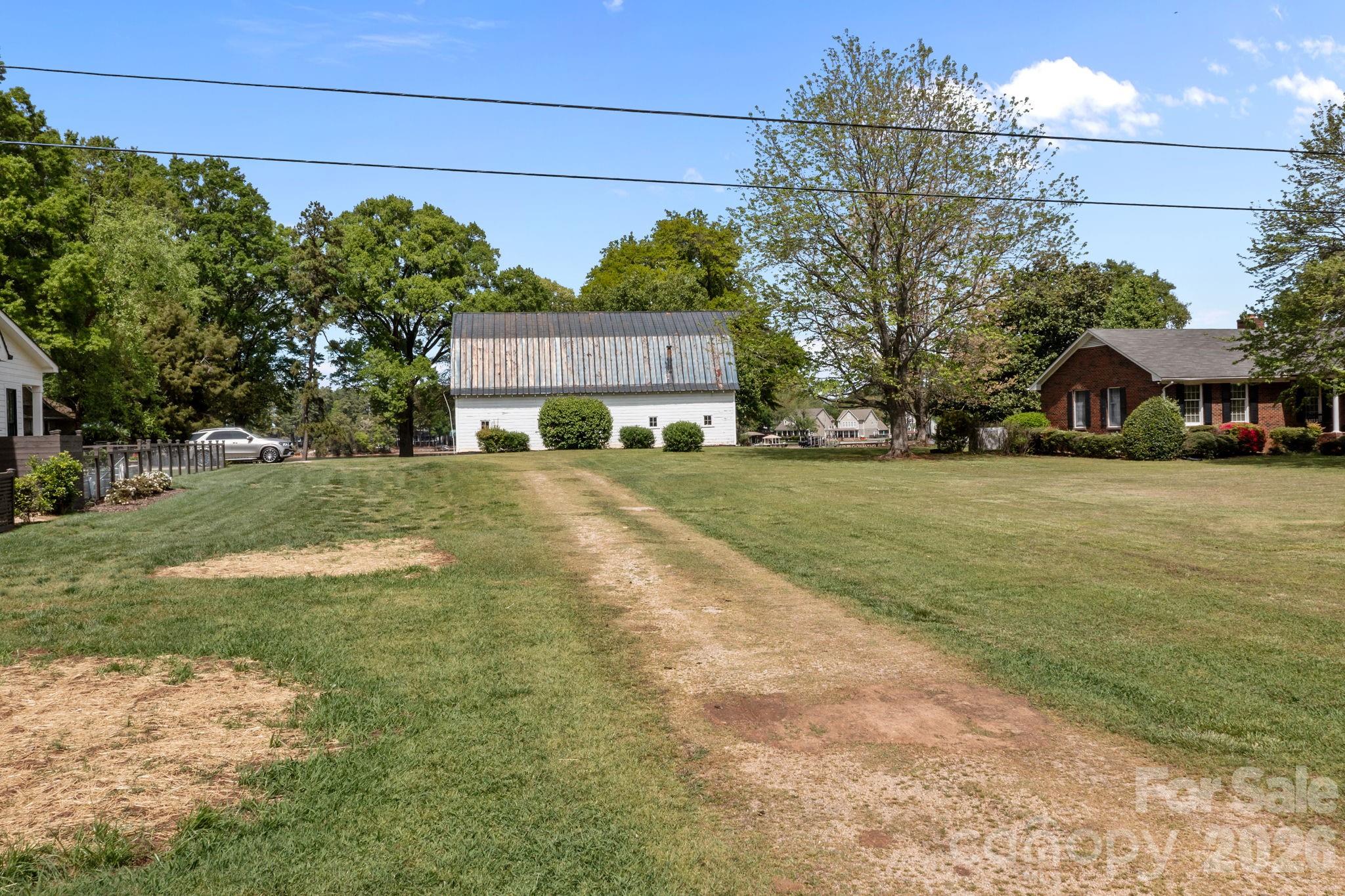 main property photo 19