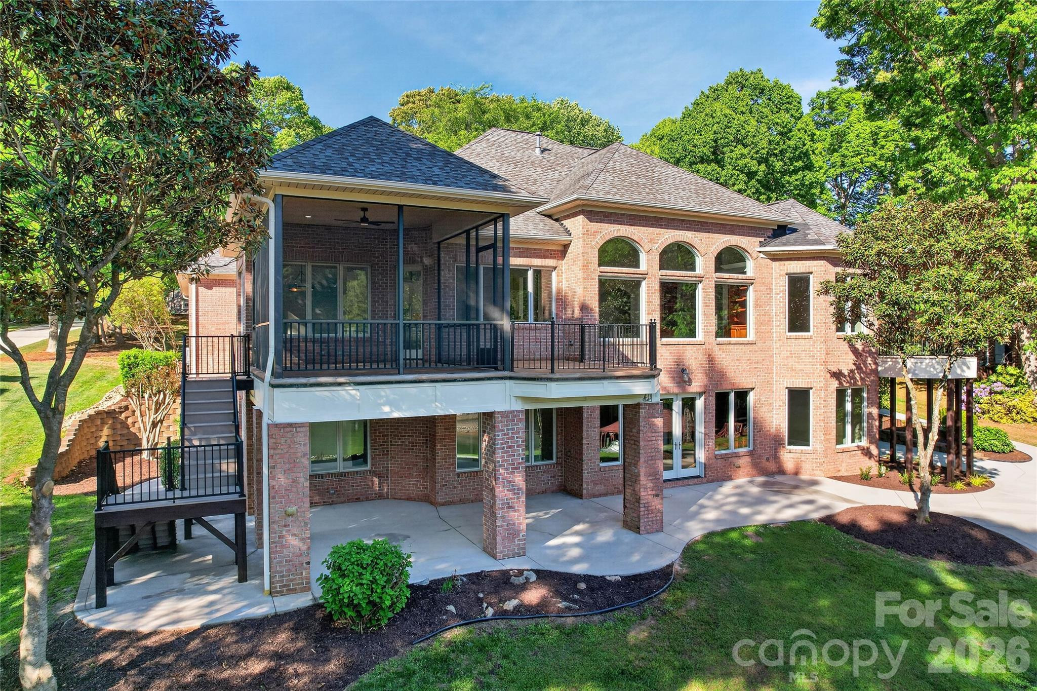 main property photo 6