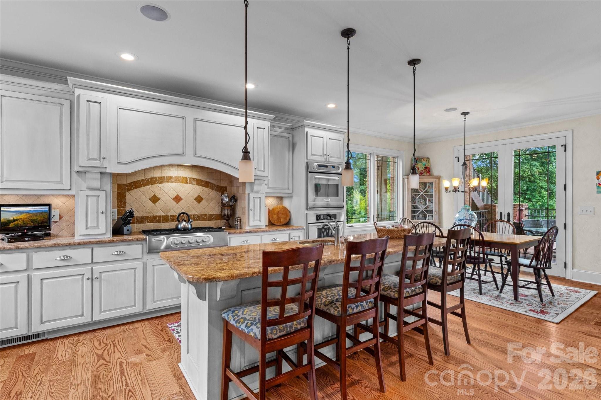 main property photo 12
