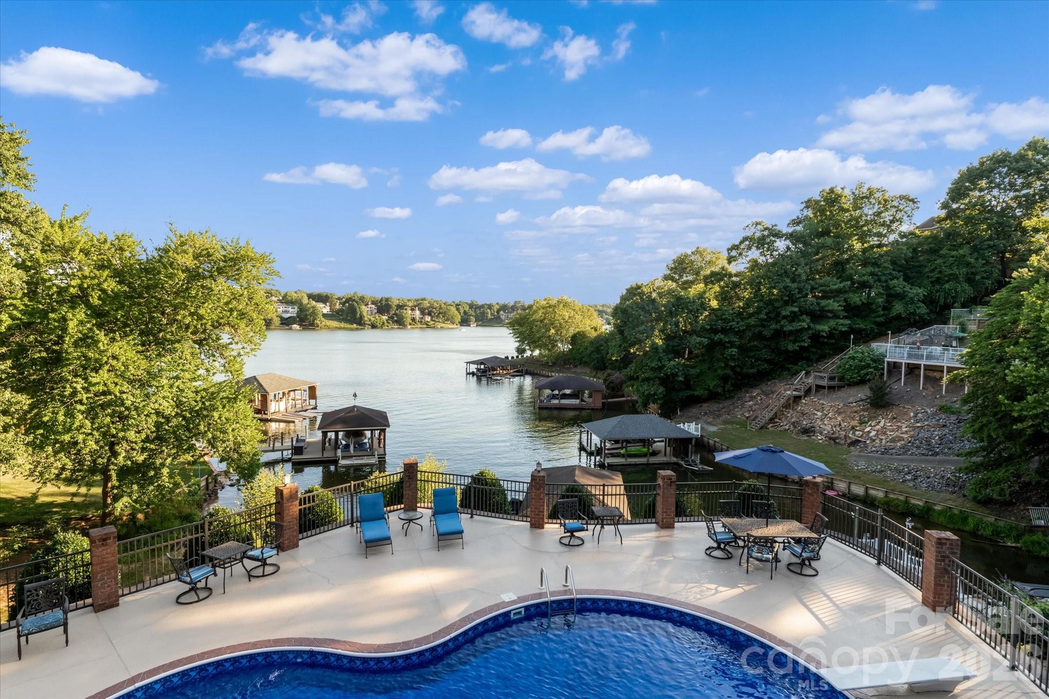 main property photo 40