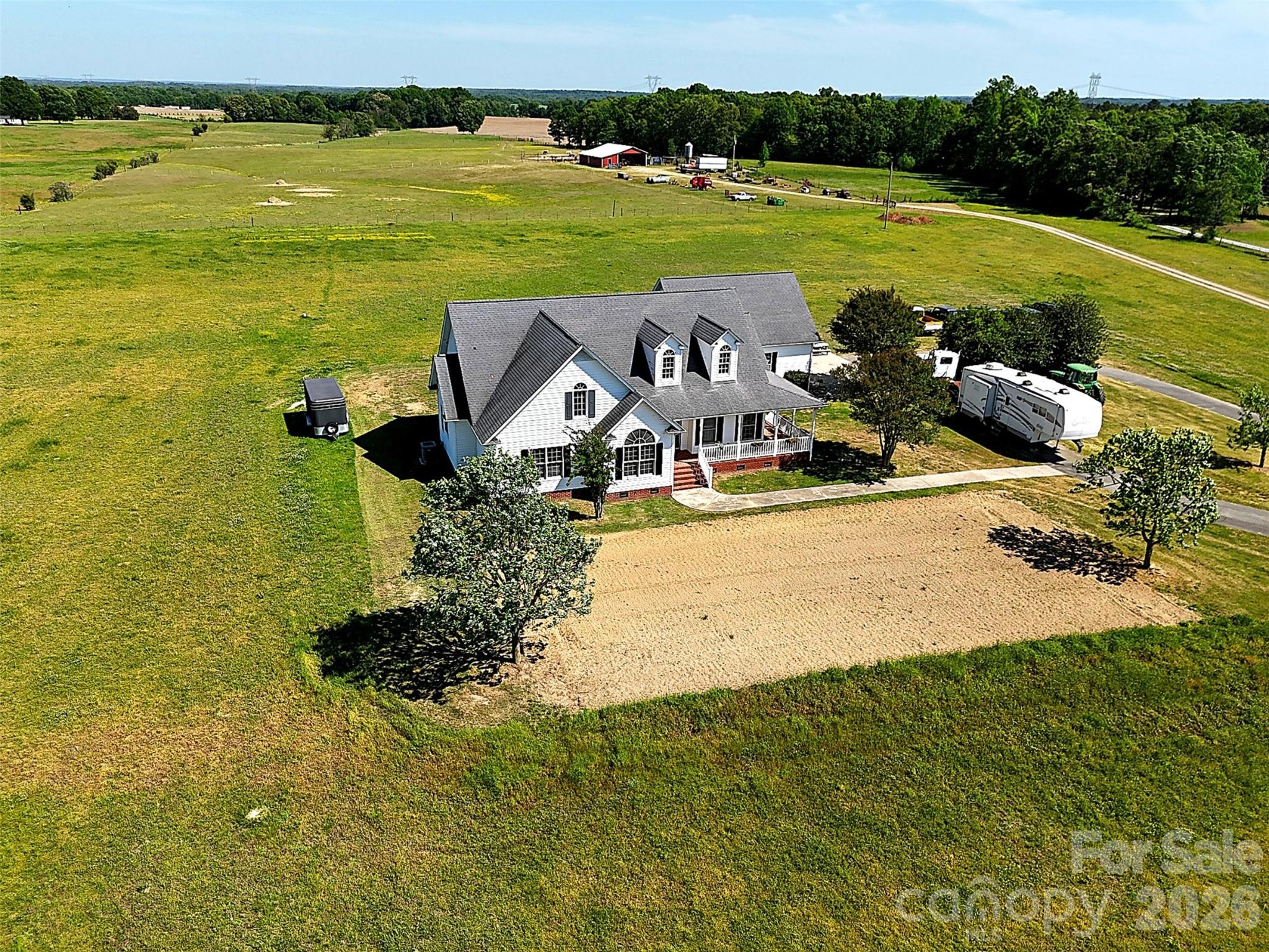 main property photo 40