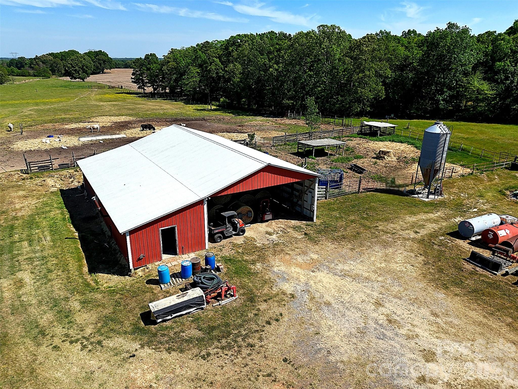 main property photo 45