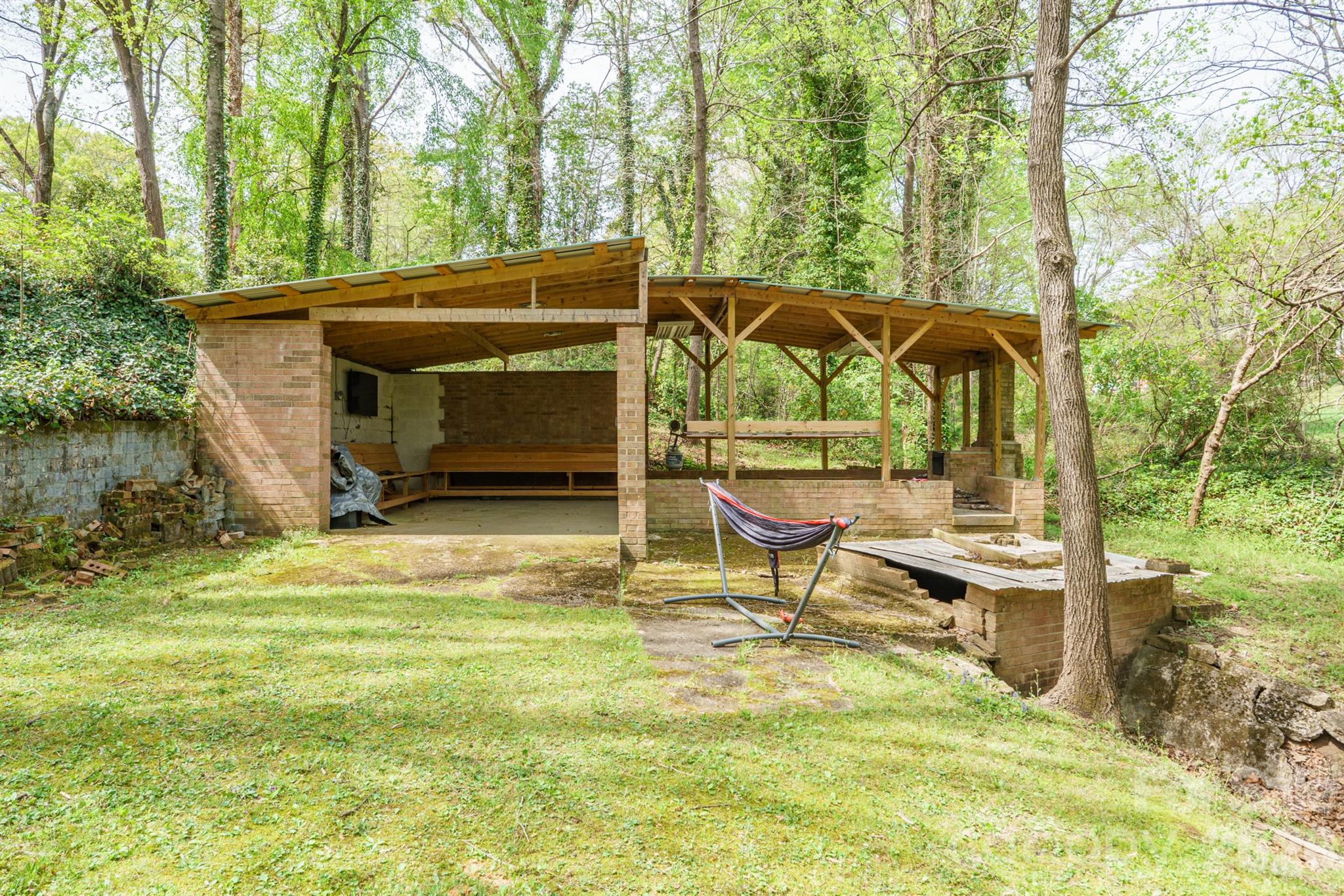 main property photo 39