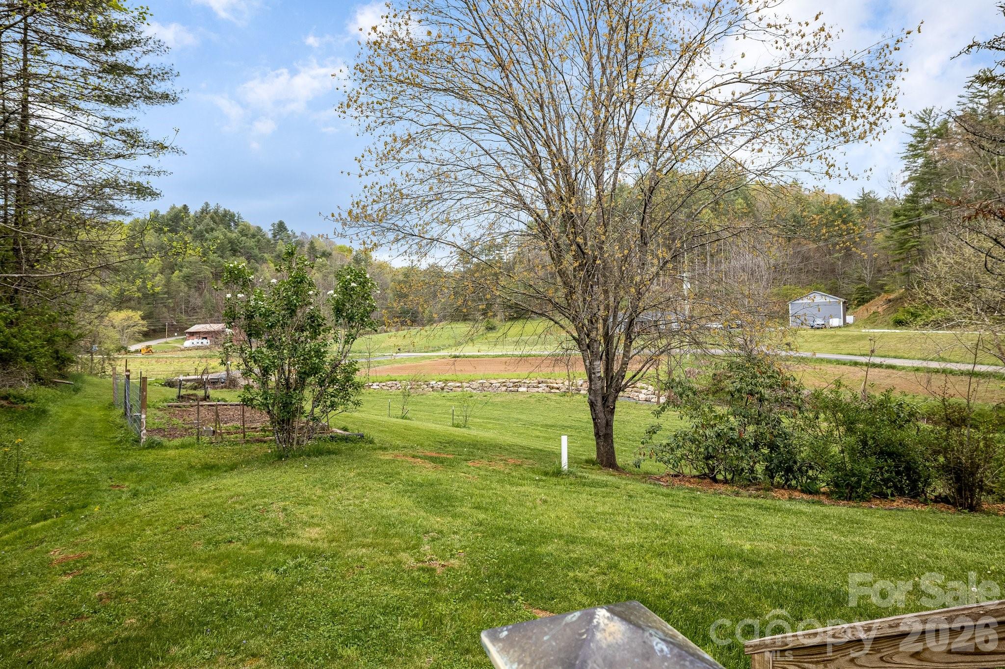 main property photo 18
