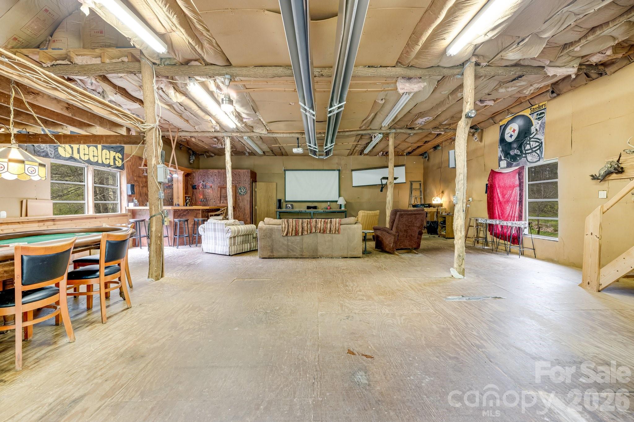 main property photo 31