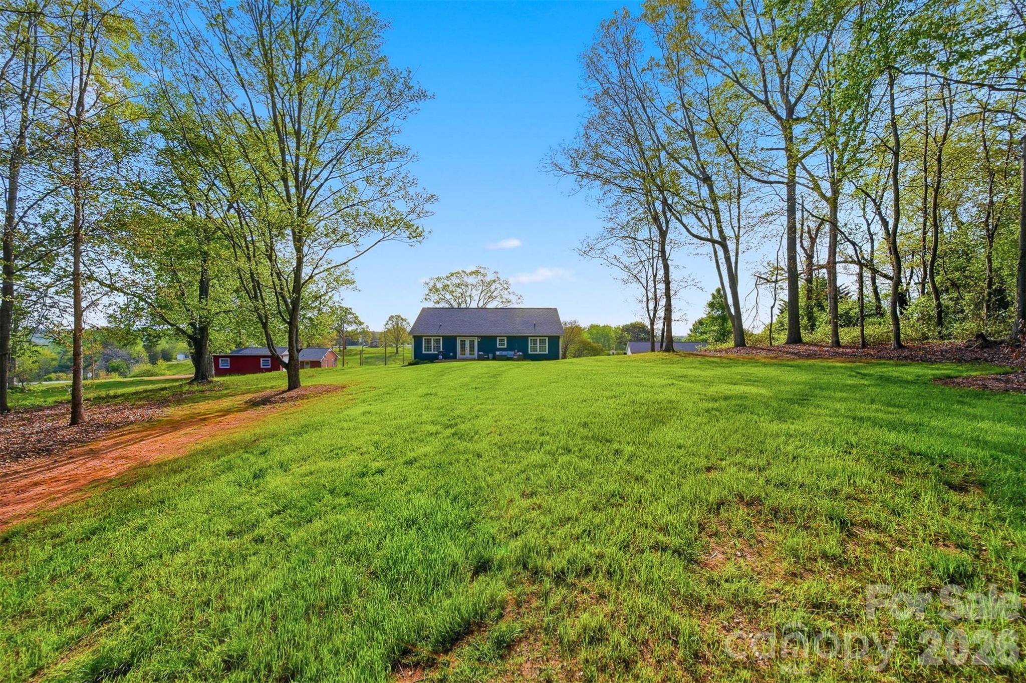 main property photo 28