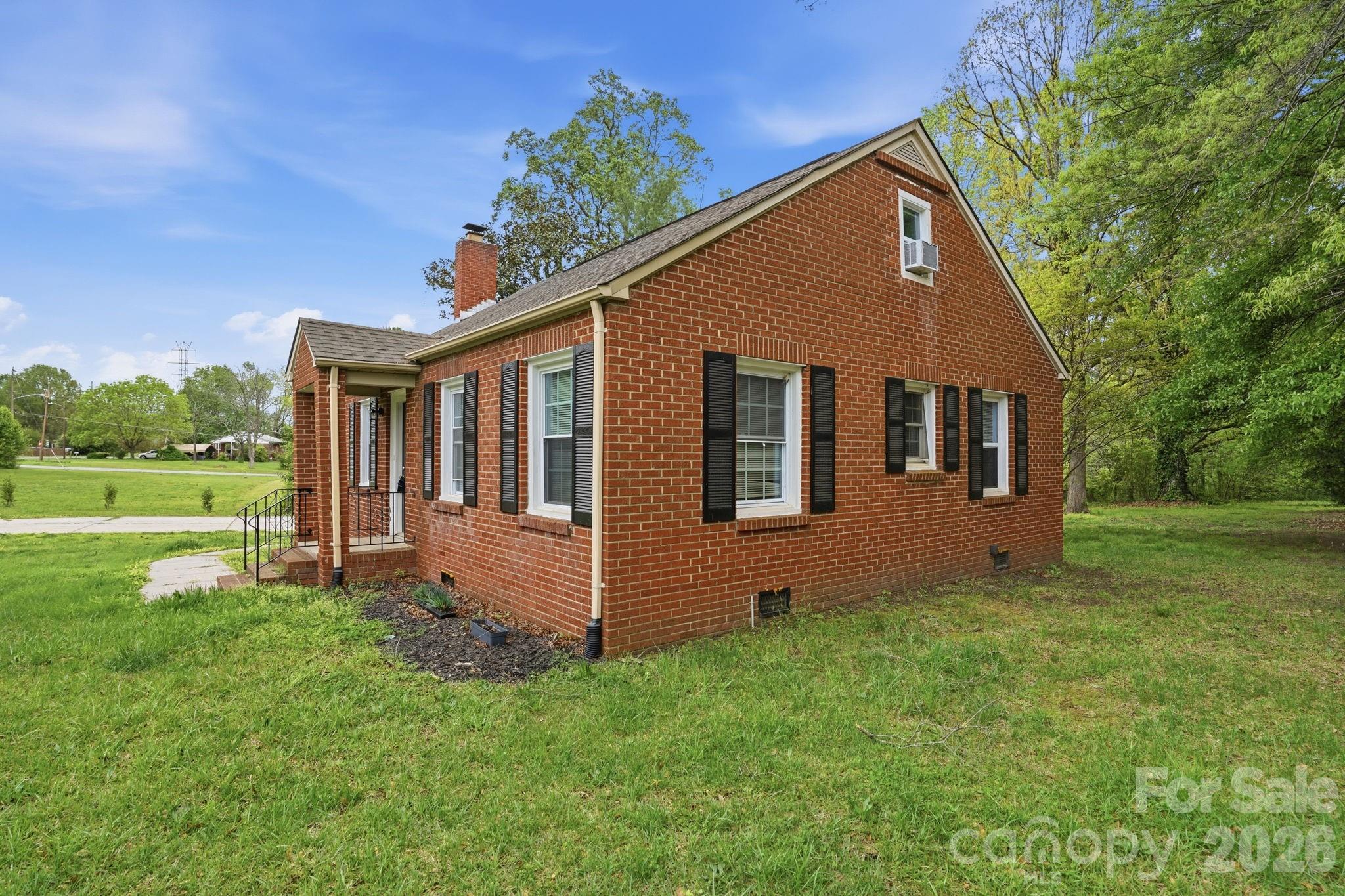 main property photo 2