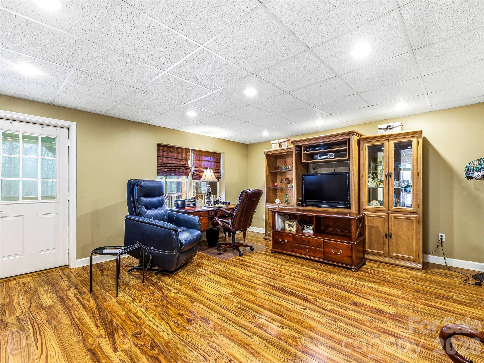 main property photo 36