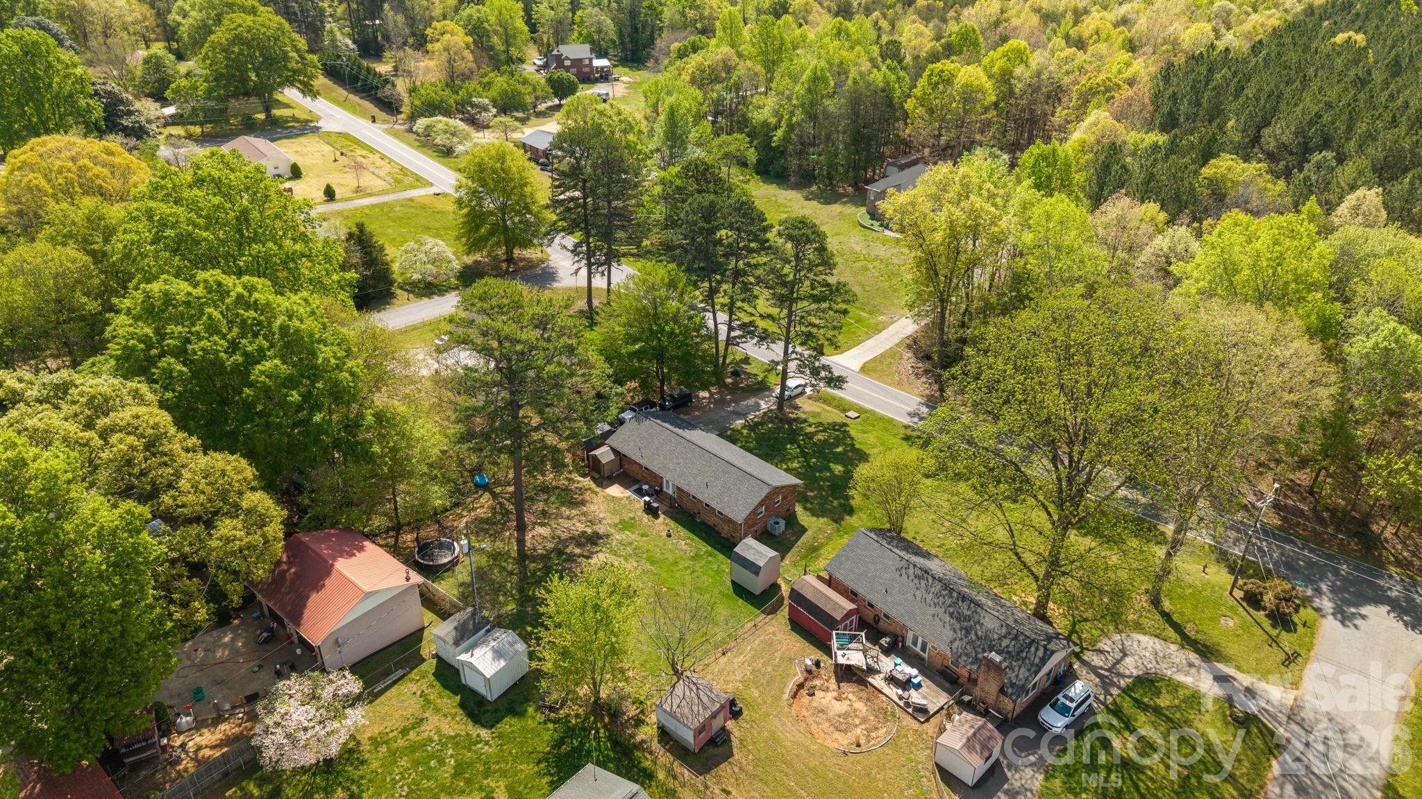 main property photo 33