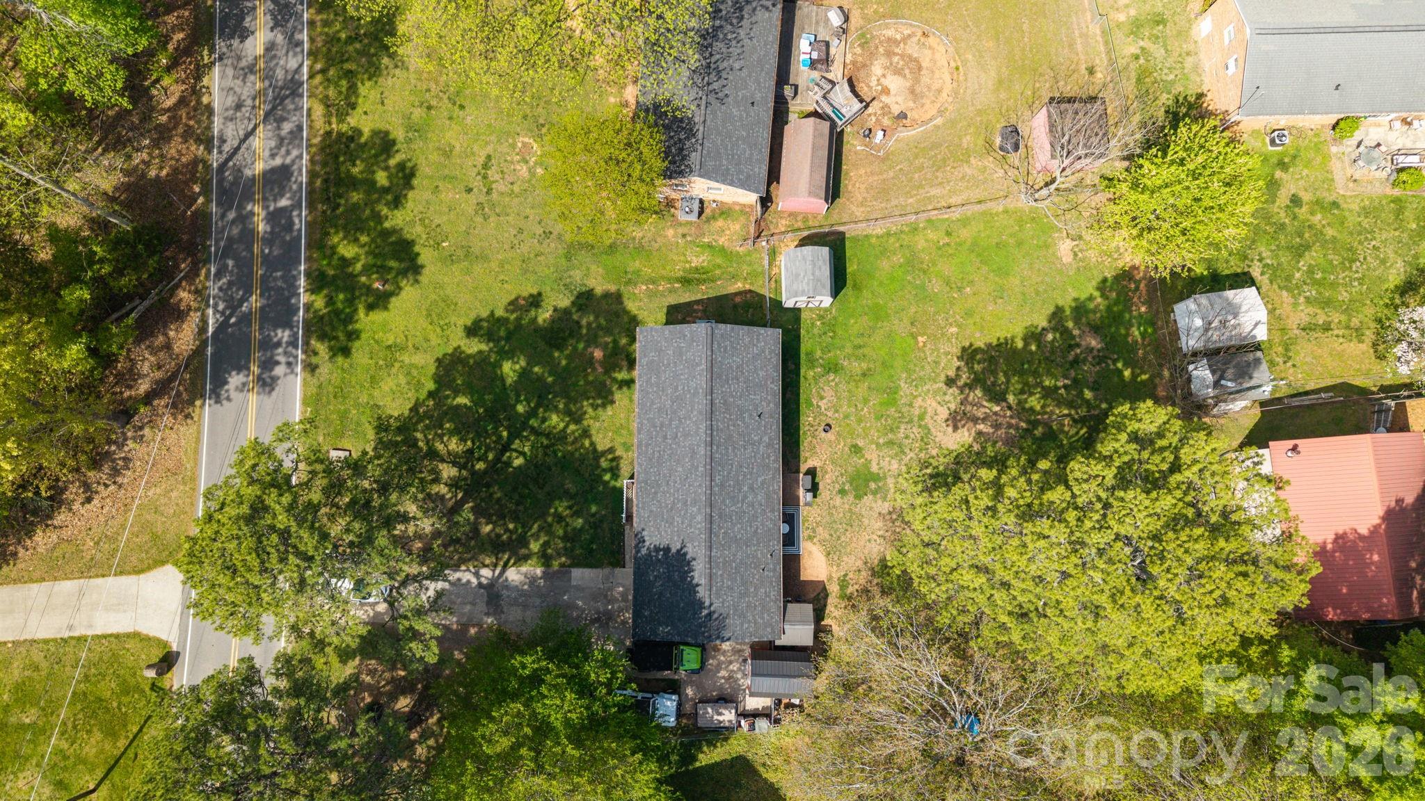 main property photo 40