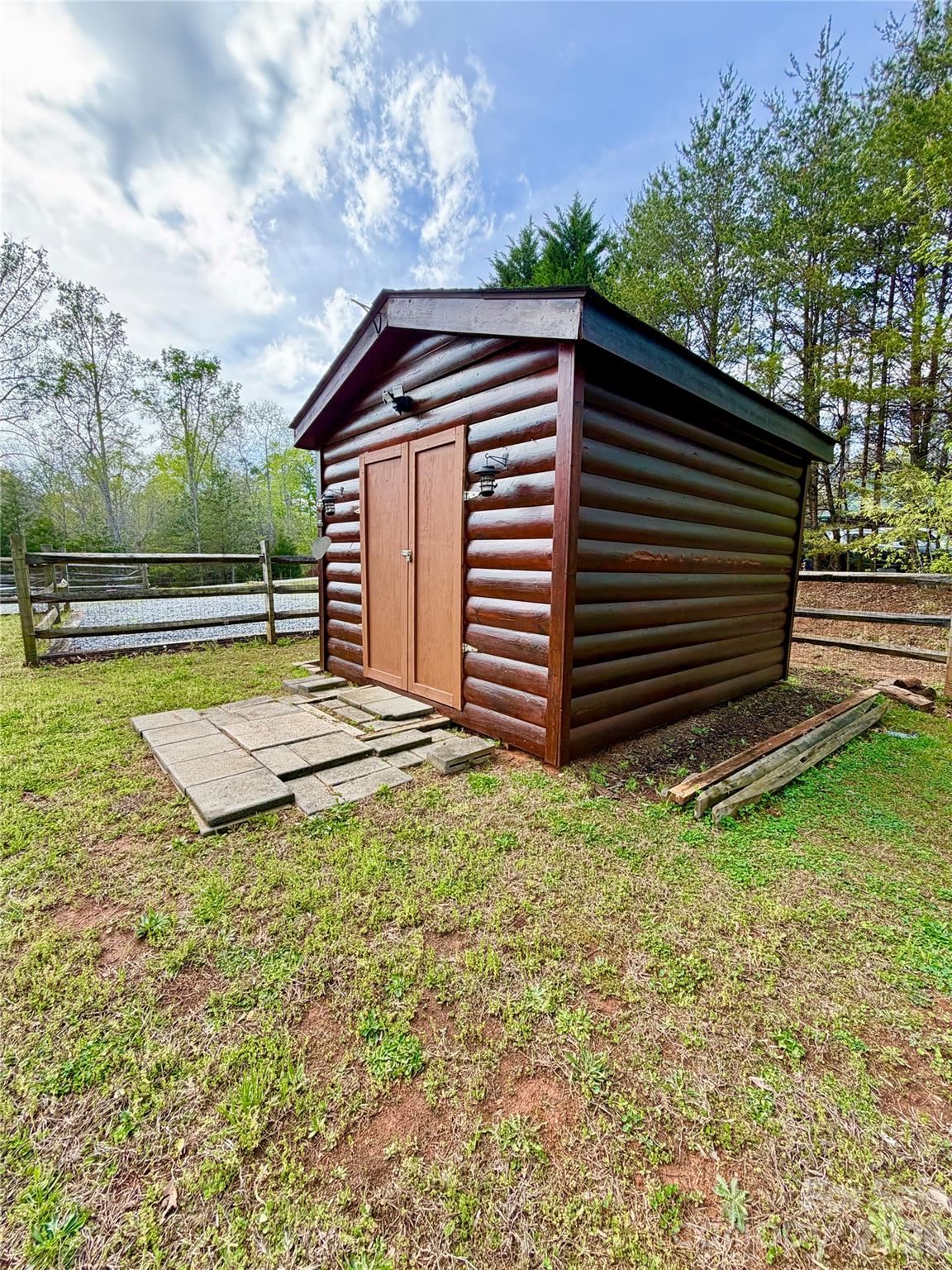 main property photo 19