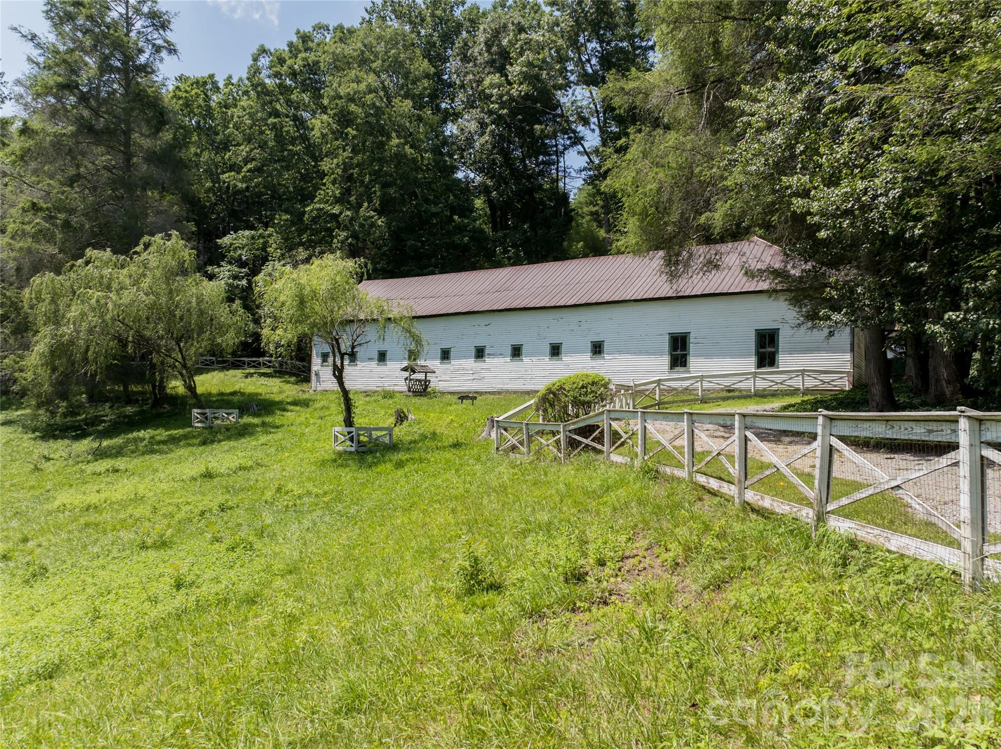 main property photo 14