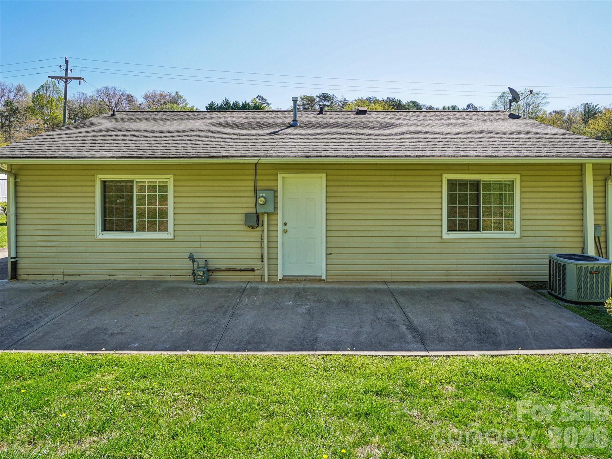 main property photo 25